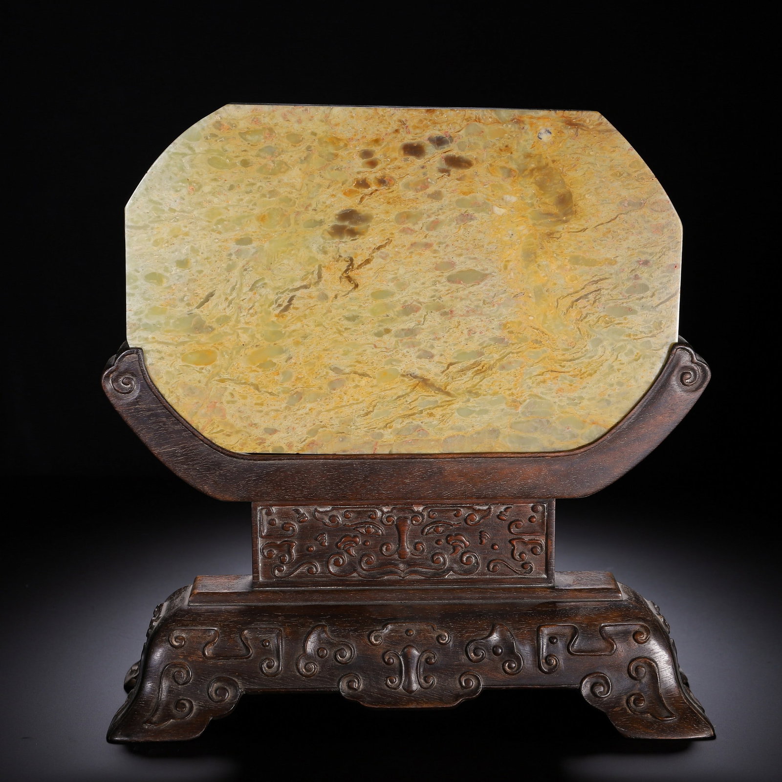 A SHOUSHAN FIGURE SCREEN - 7