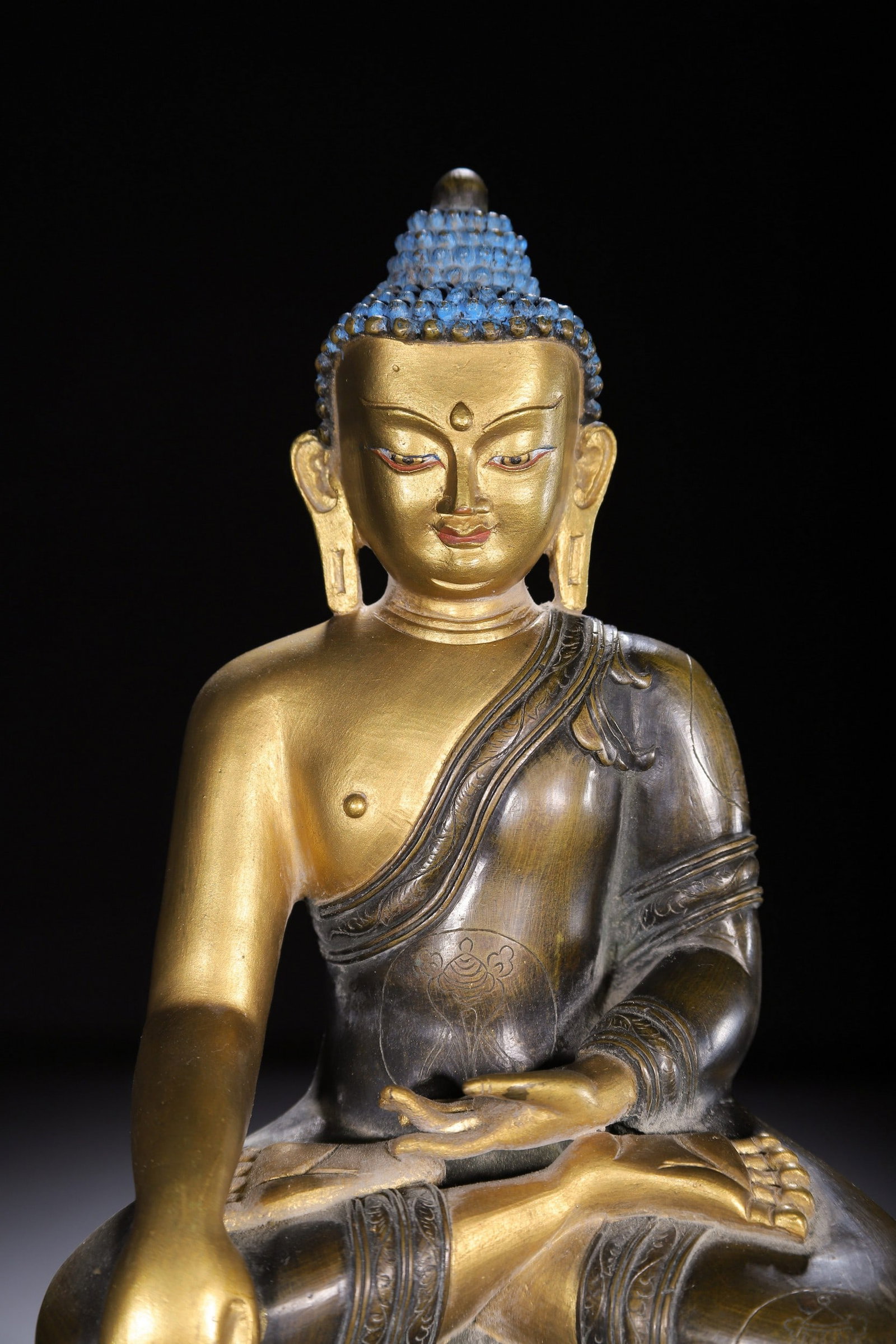 A COPPER BUDDHA STATUE - 2