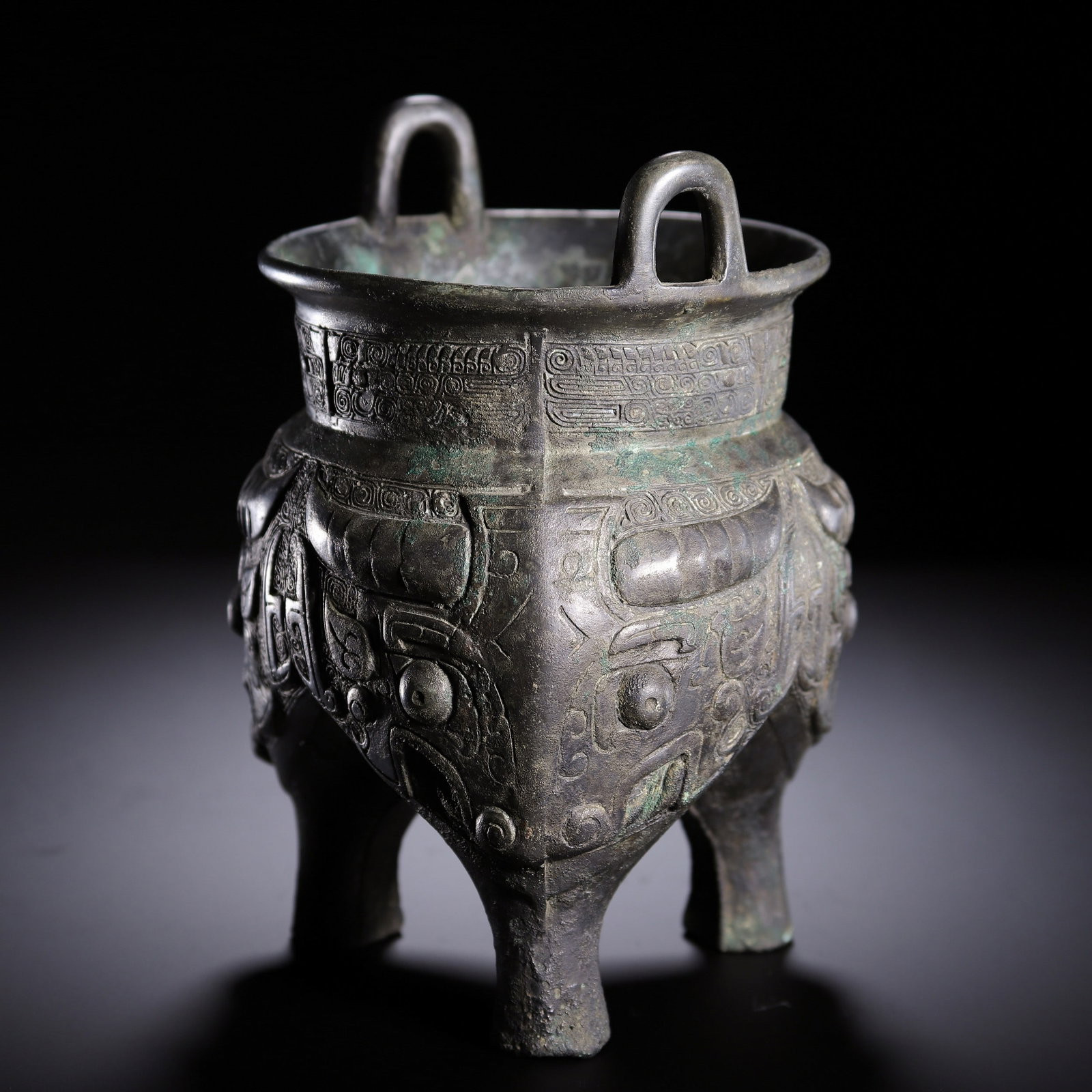 A BRONZE WARE - 7