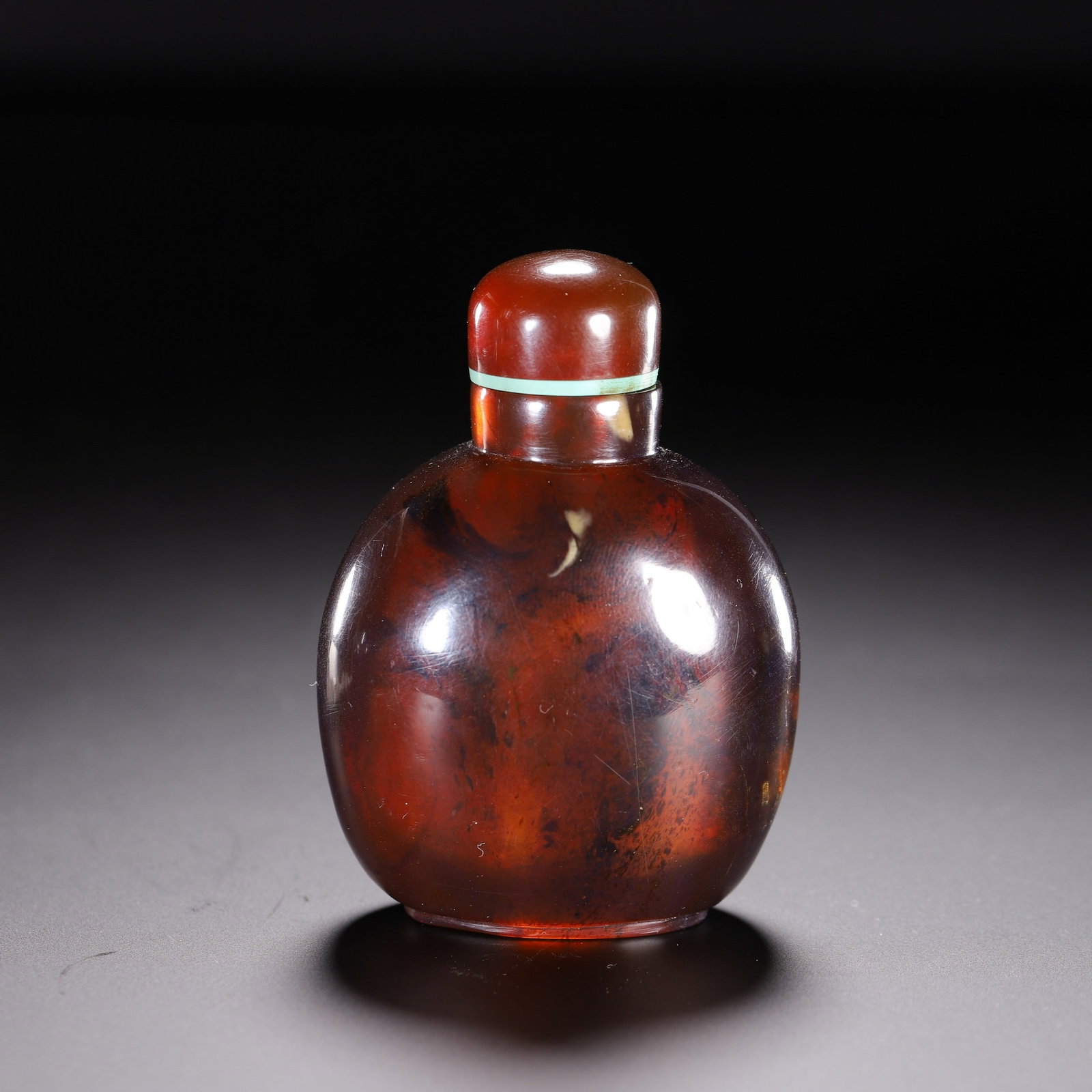AN AMBER SNUFF BOTTLE - 7