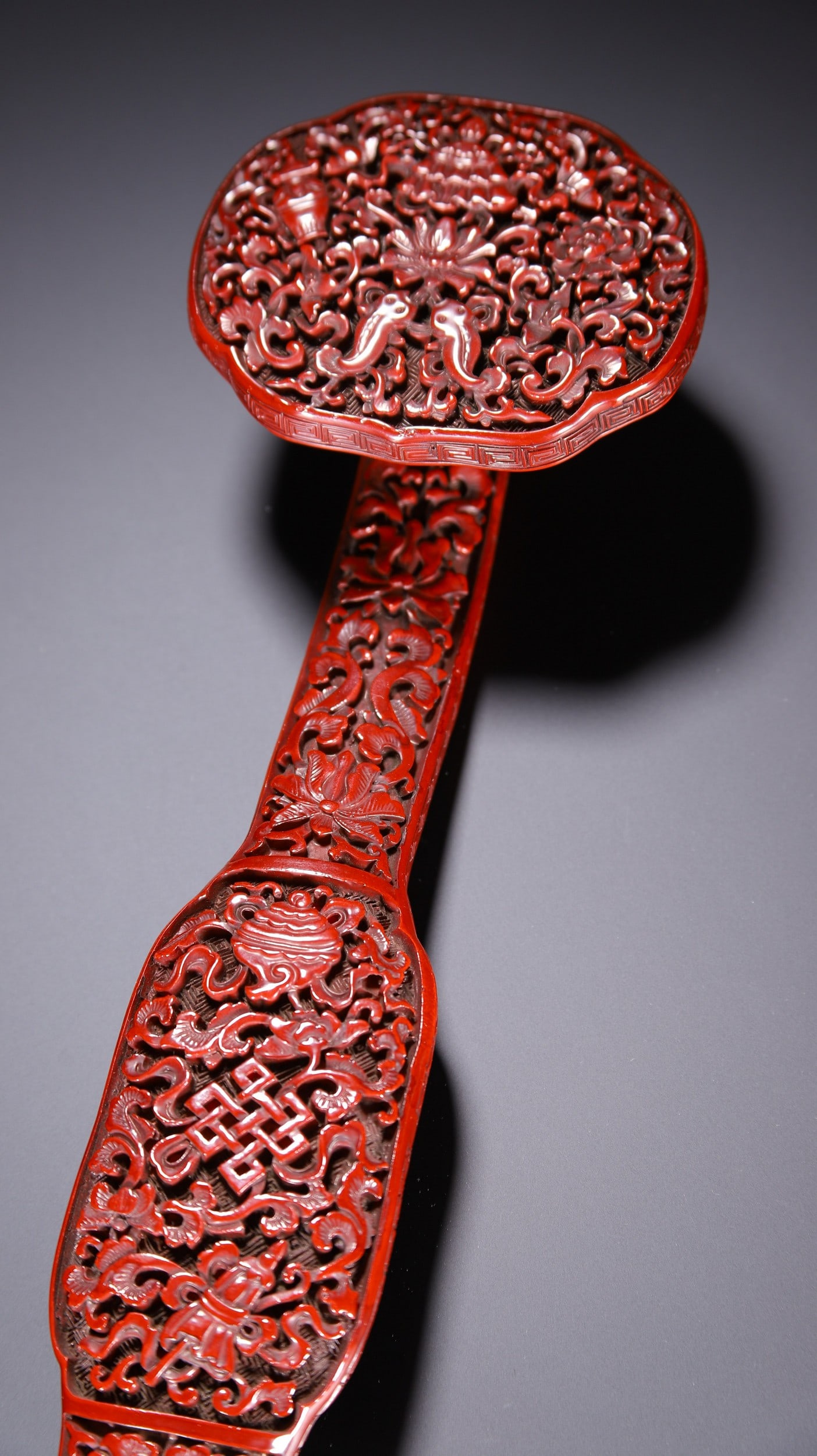 A CARVED LACQUERWARE RUYI - 2
