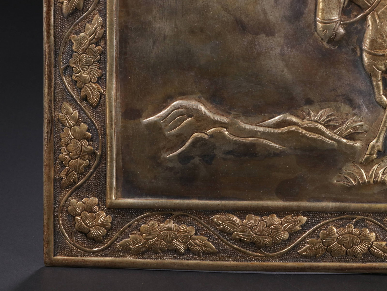 SILVER GILDED BOARD - 4