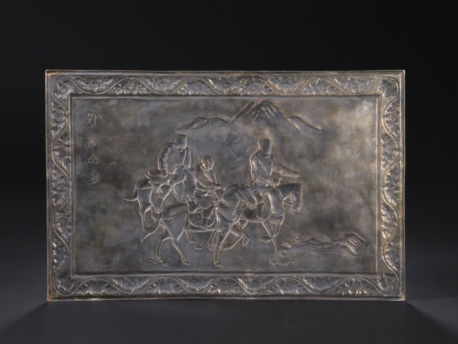 SILVER GILDED BOARD - 6