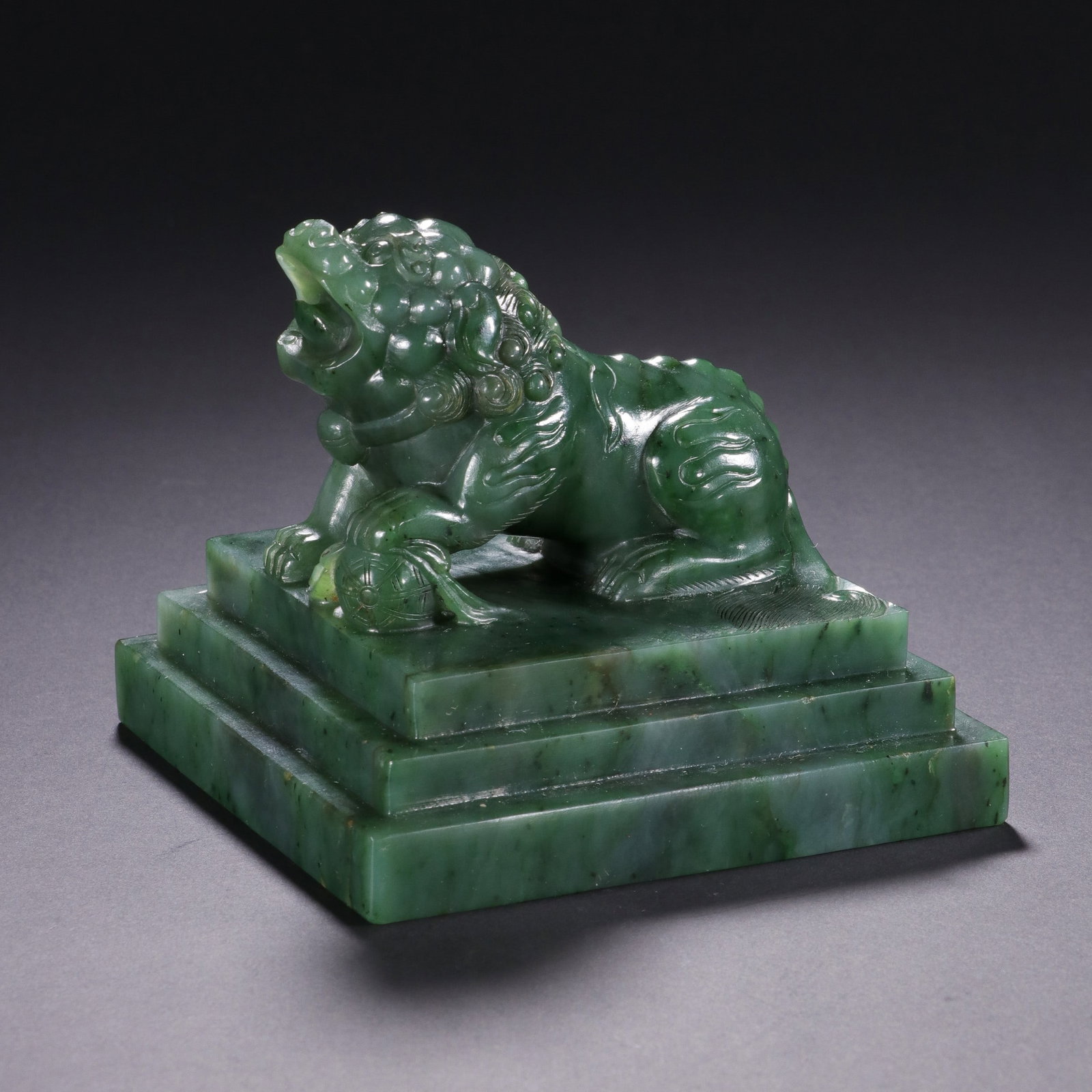 A JADE SEAL: 清 和田碧玉印章 A jade seal Ht.8.2cm