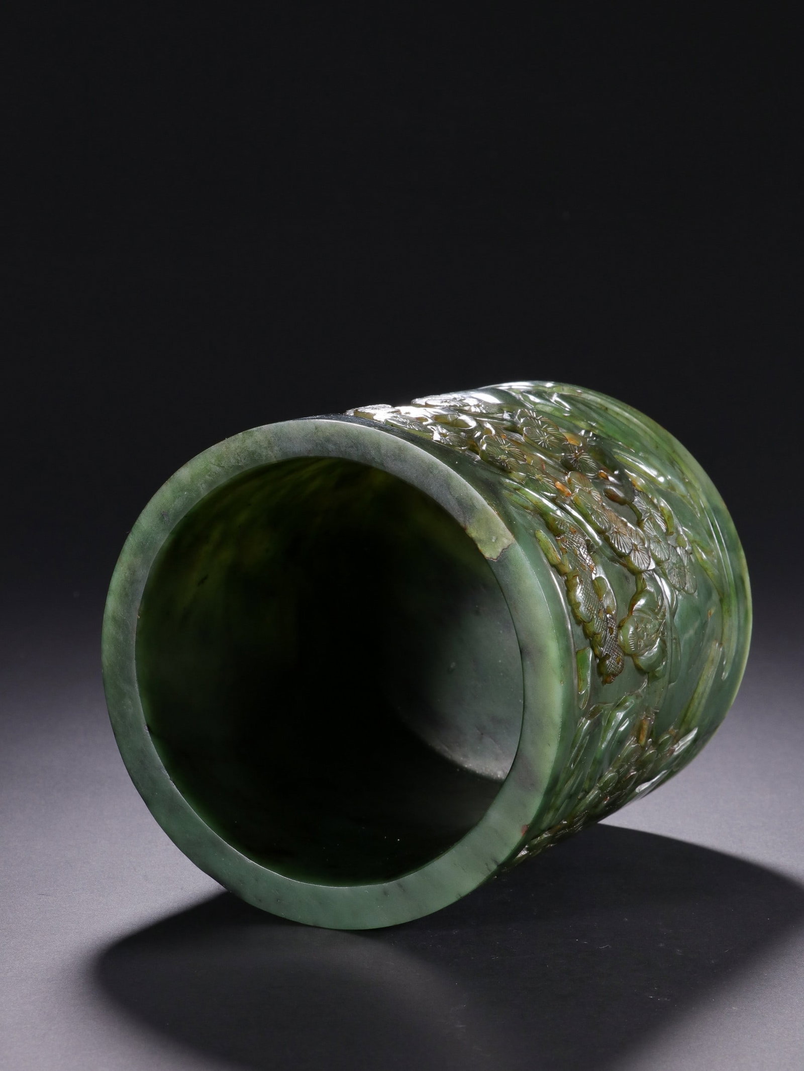 A JADE BRUSH POT - 8