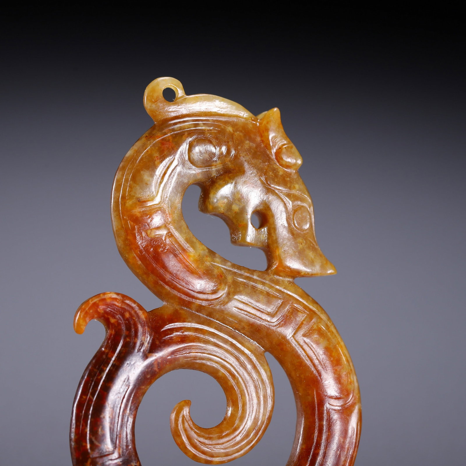 A JADE PENDANT - 4