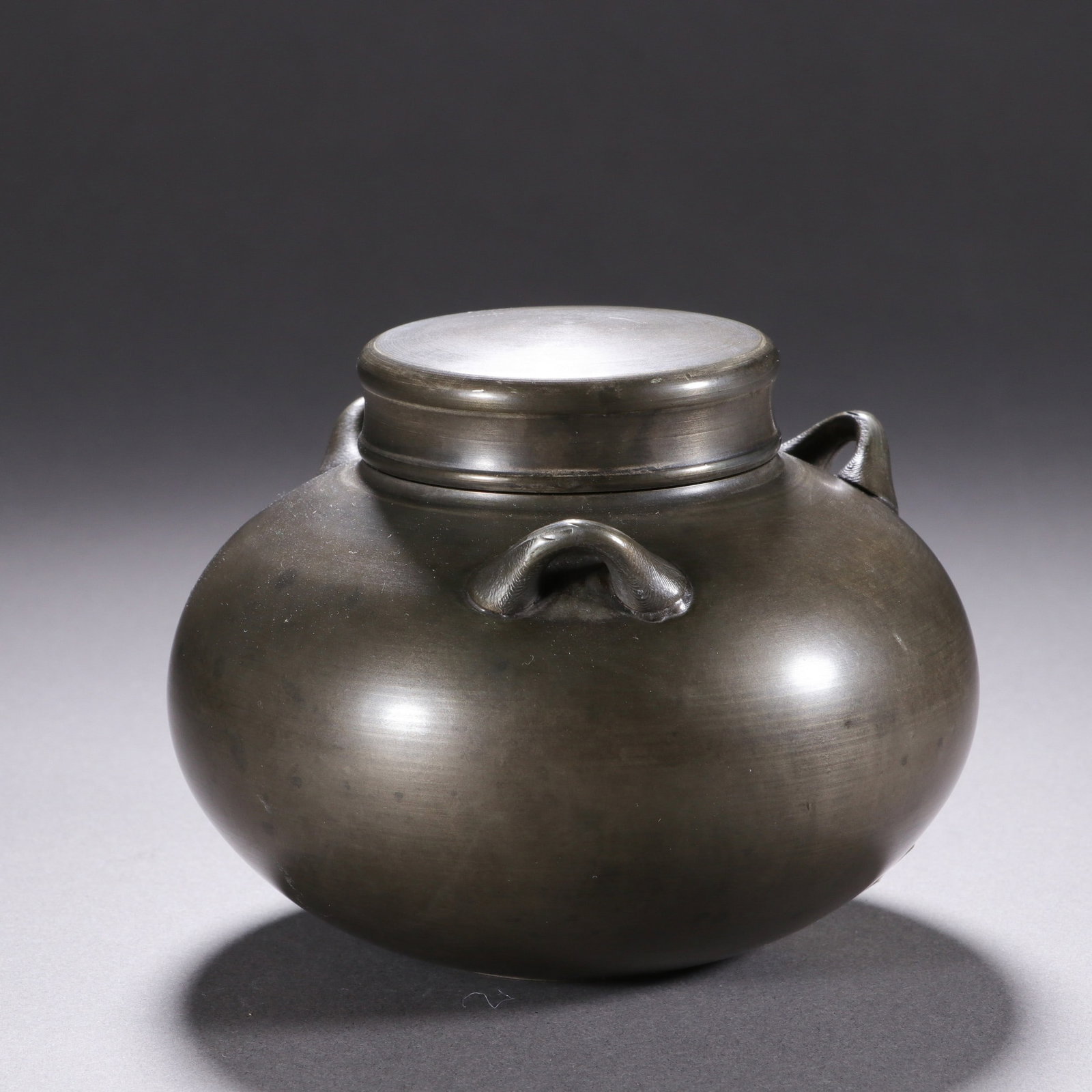TIN TEAPOT: 清 锡器茶叶罐 Tin teapot Ht.7.5cm