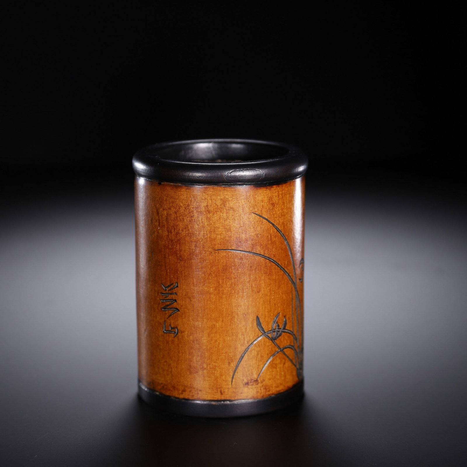 A BRUSH POT - 4
