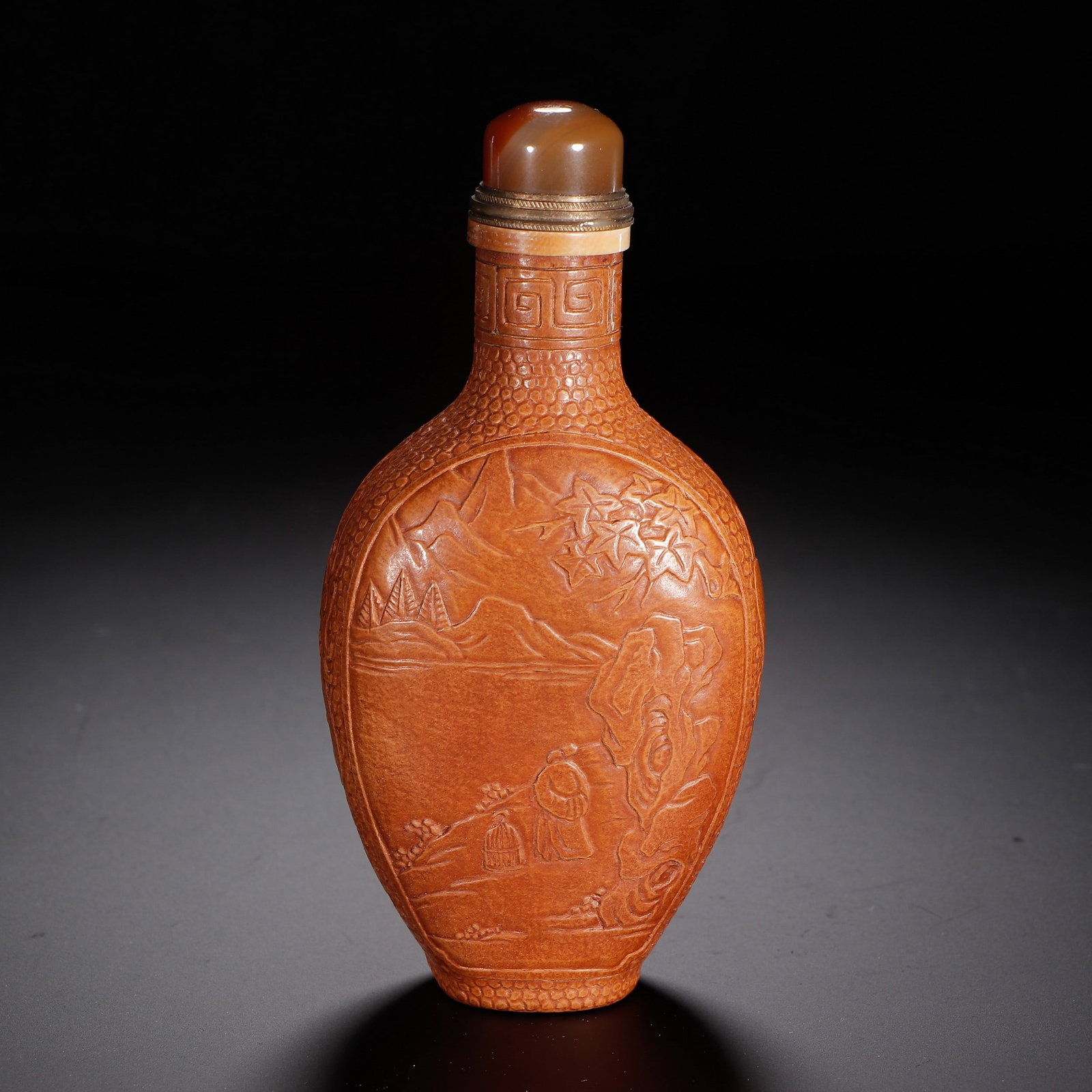 A SNUFF BOTTLE - 7