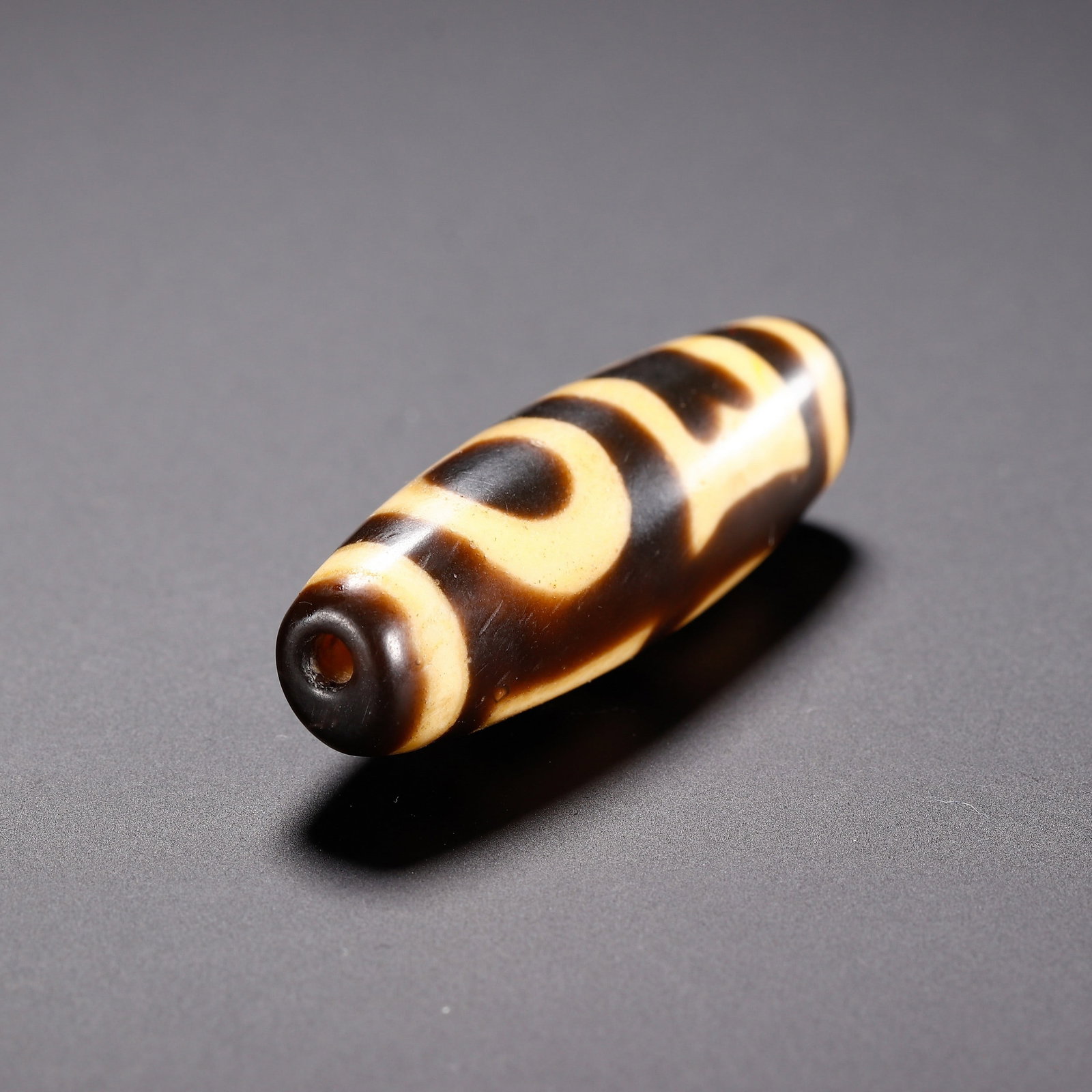 A DZI BEAD - 8
