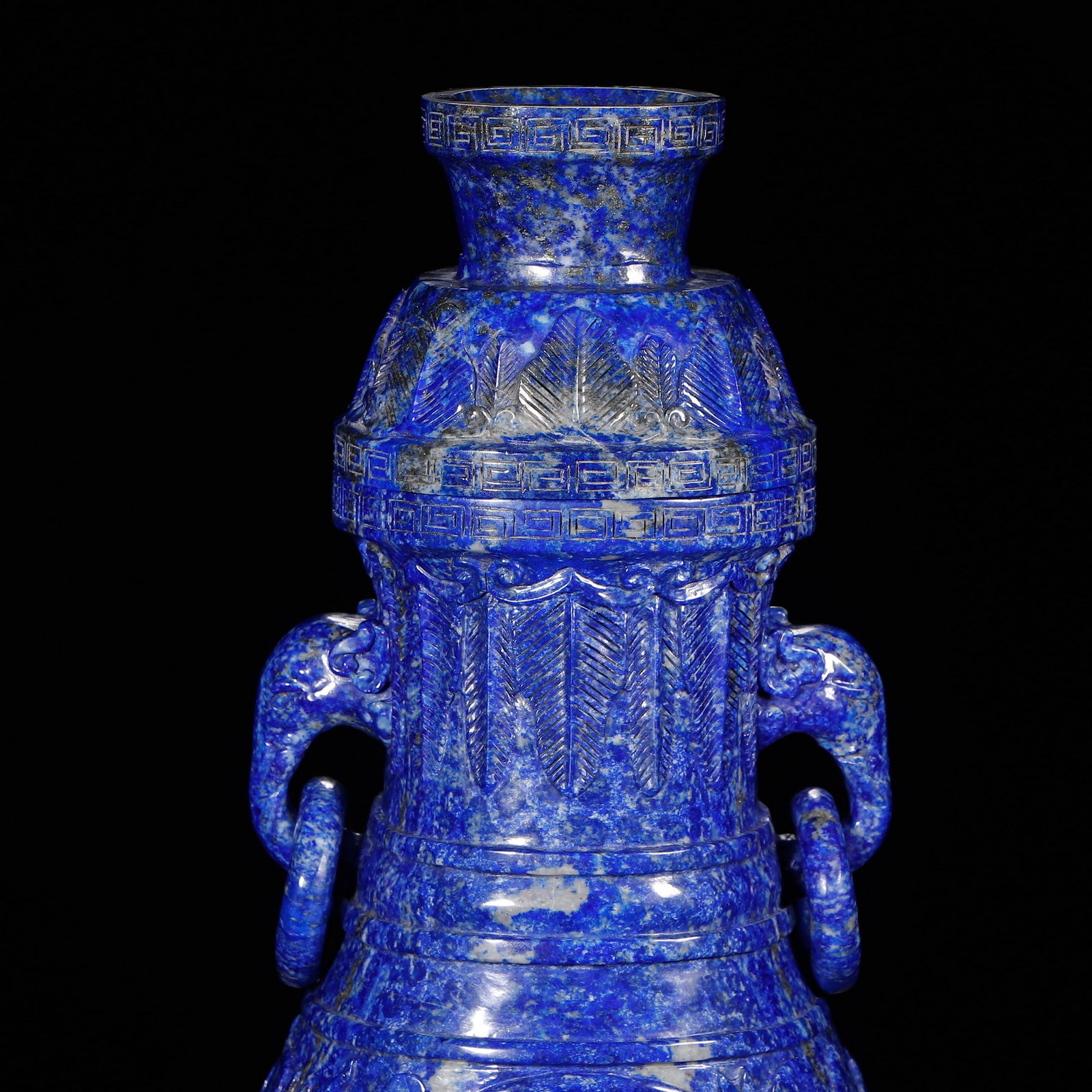 A LAPIS LAZULI VASE - 2