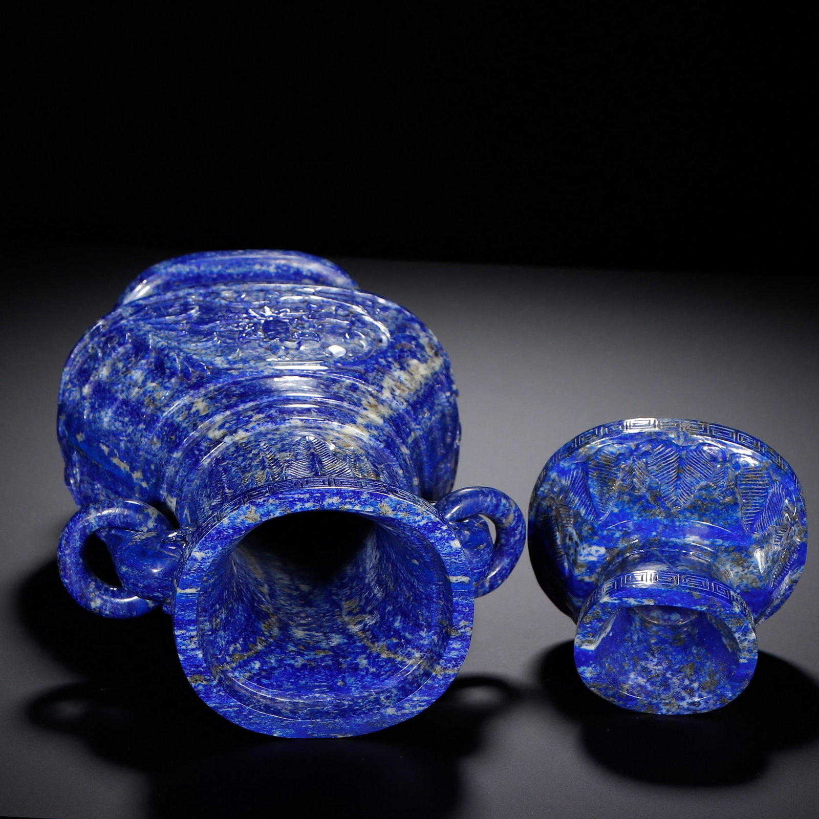 A LAPIS LAZULI VASE - 8