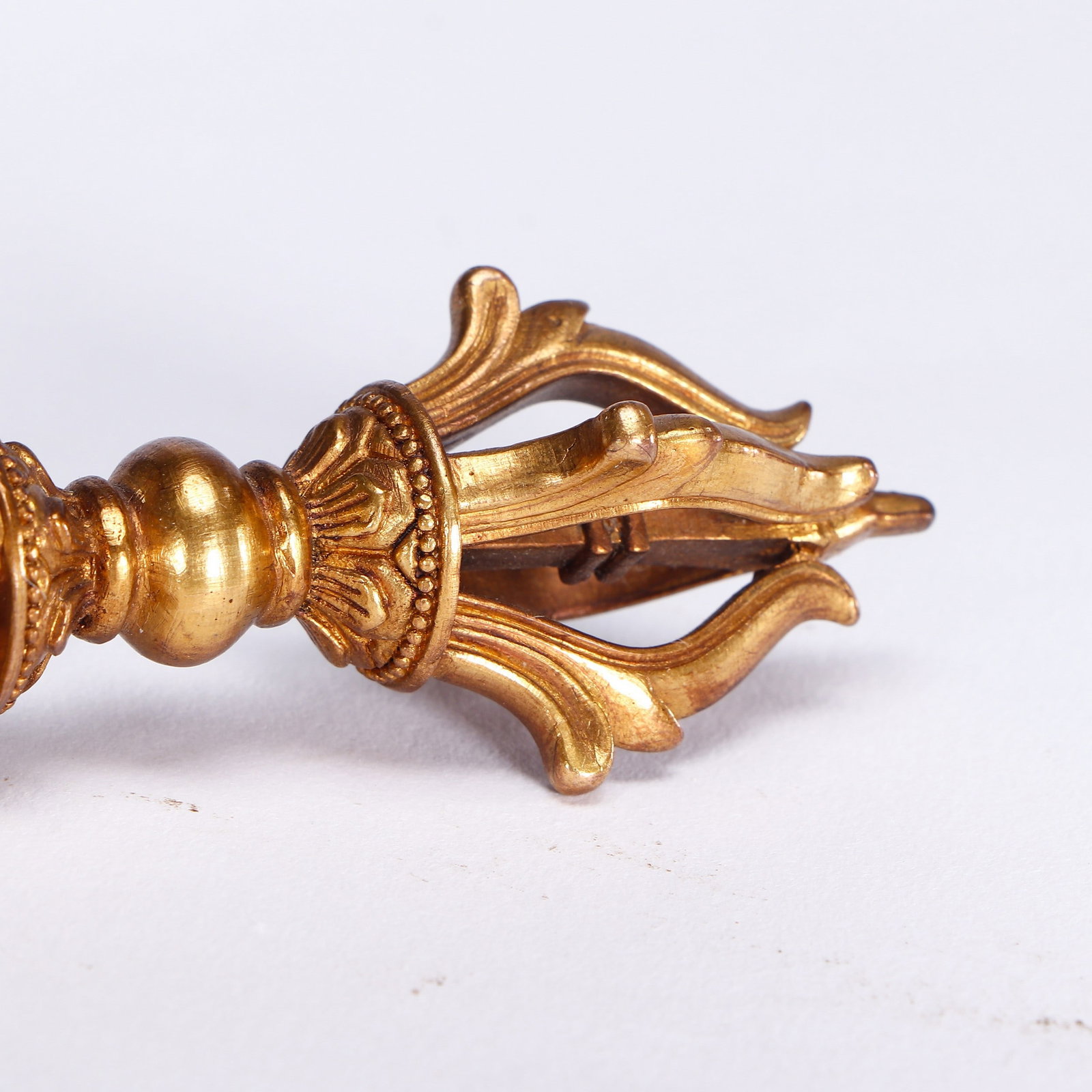 A COPPER GILDING RITUAL IMPLEMENT - 4