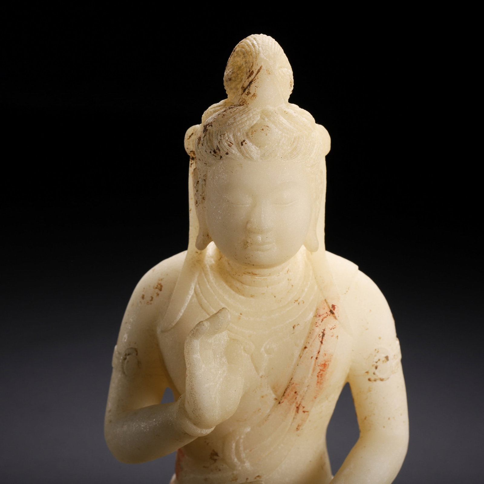 A JADE BUDDHA STATUE - 2