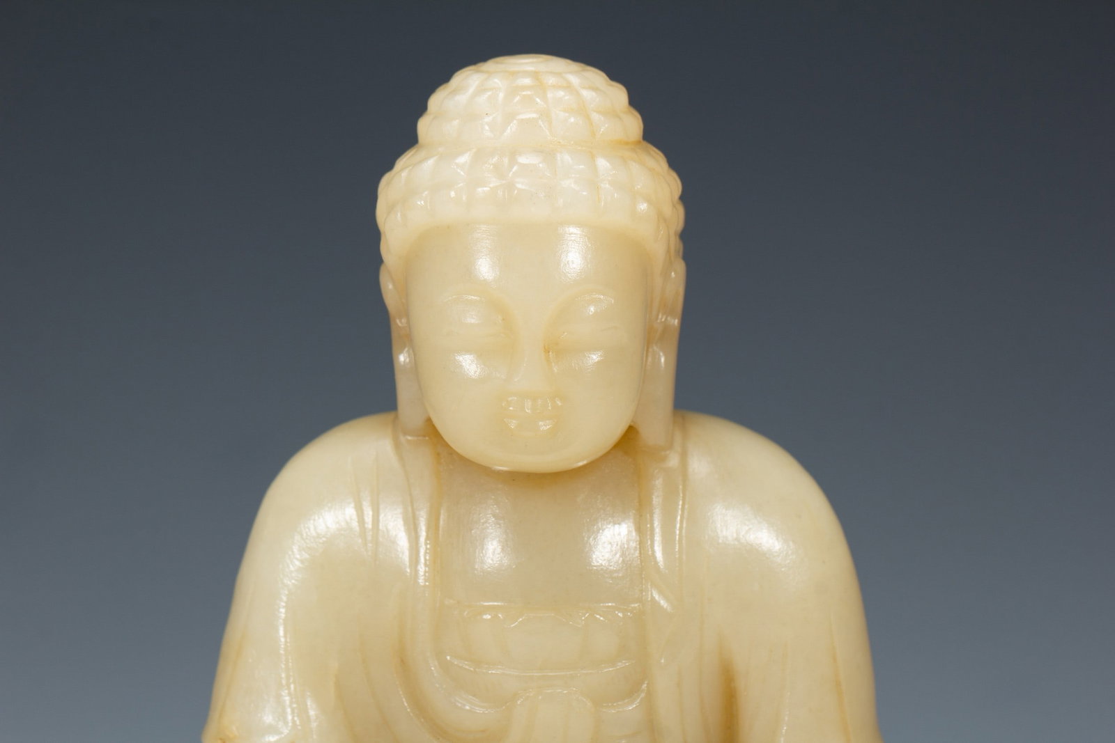 A JADE BUDDHA STATUE - 2