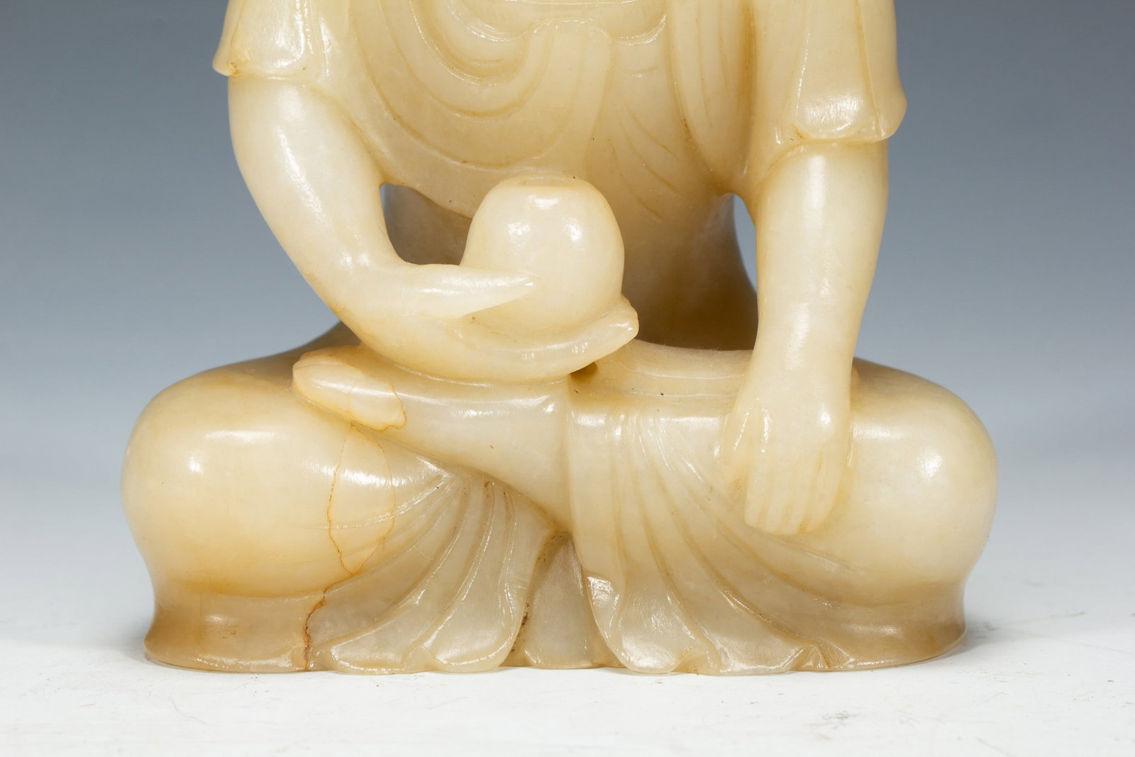 A JADE BUDDHA STATUE - 4