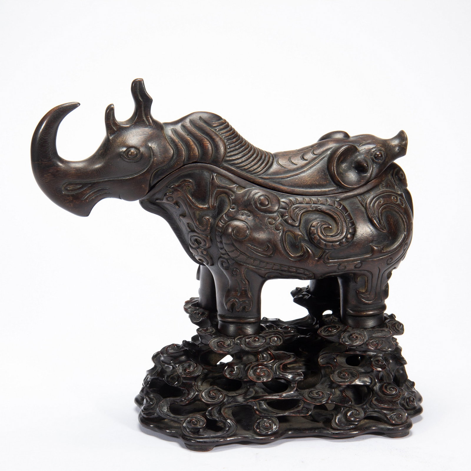 AN AGARWOOD ORNAMENT: 清 沉香摆件 An agarwood ornament Ht.28cm