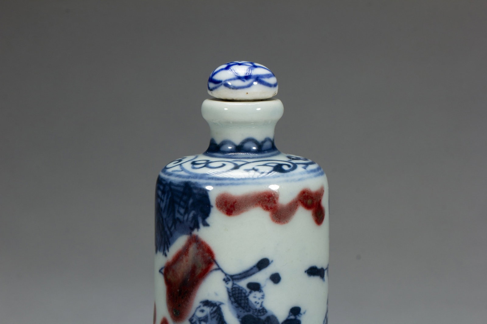 A SNUFF BOTTLE - 2