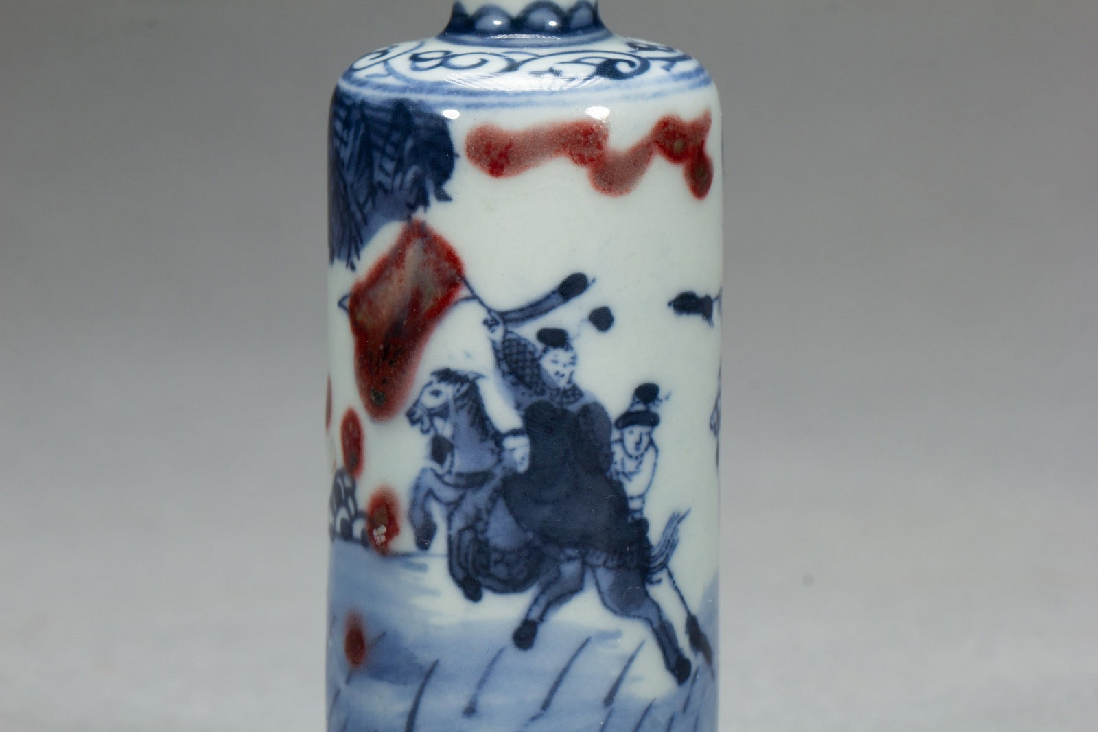 A SNUFF BOTTLE - 3