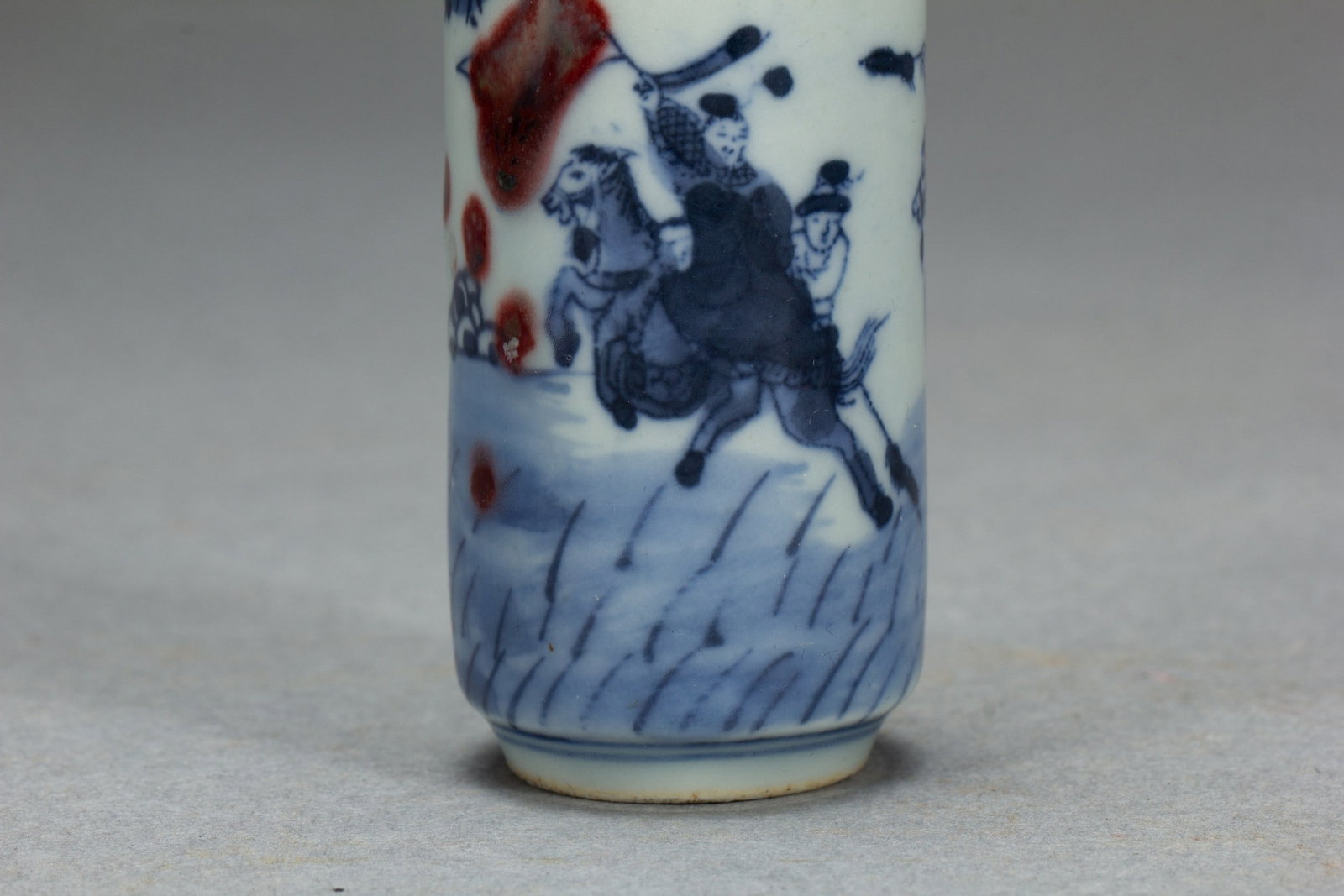 A SNUFF BOTTLE - 4