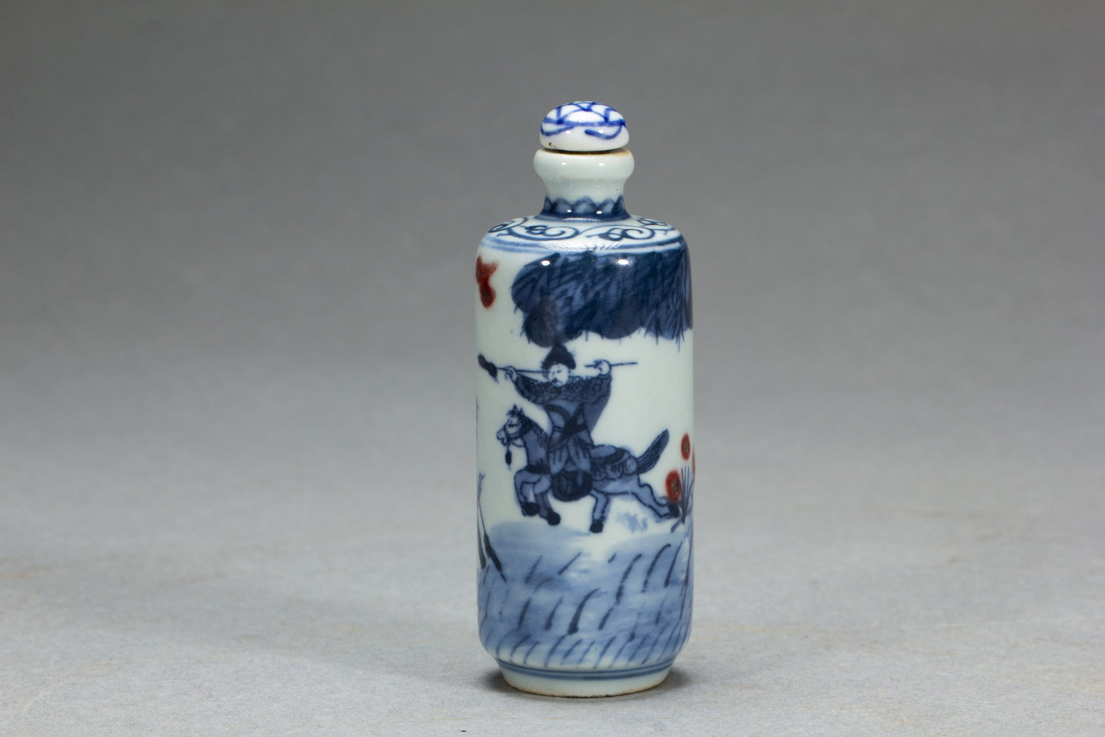 A SNUFF BOTTLE - 5