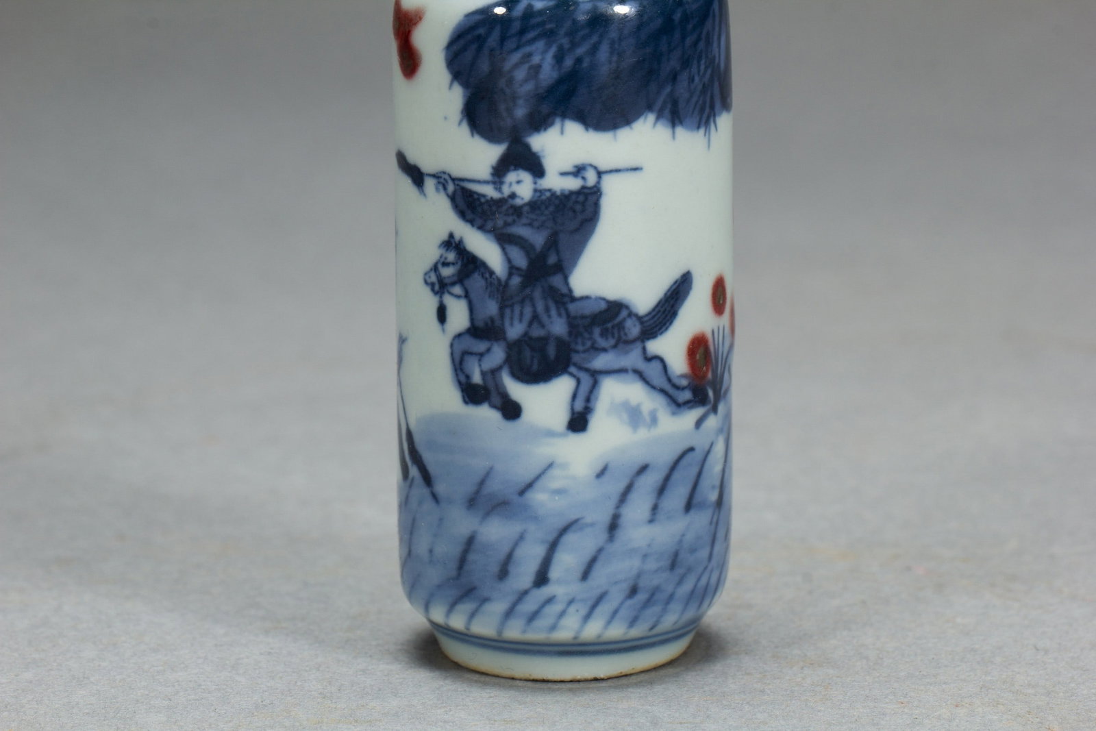 A SNUFF BOTTLE - 7