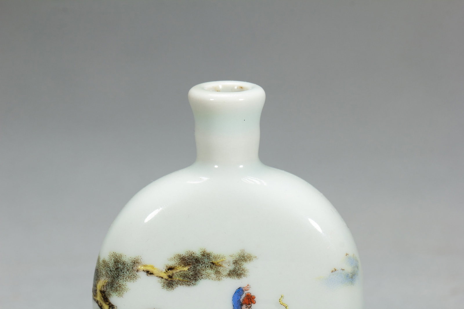 A SNUFF BOTTLE - 2