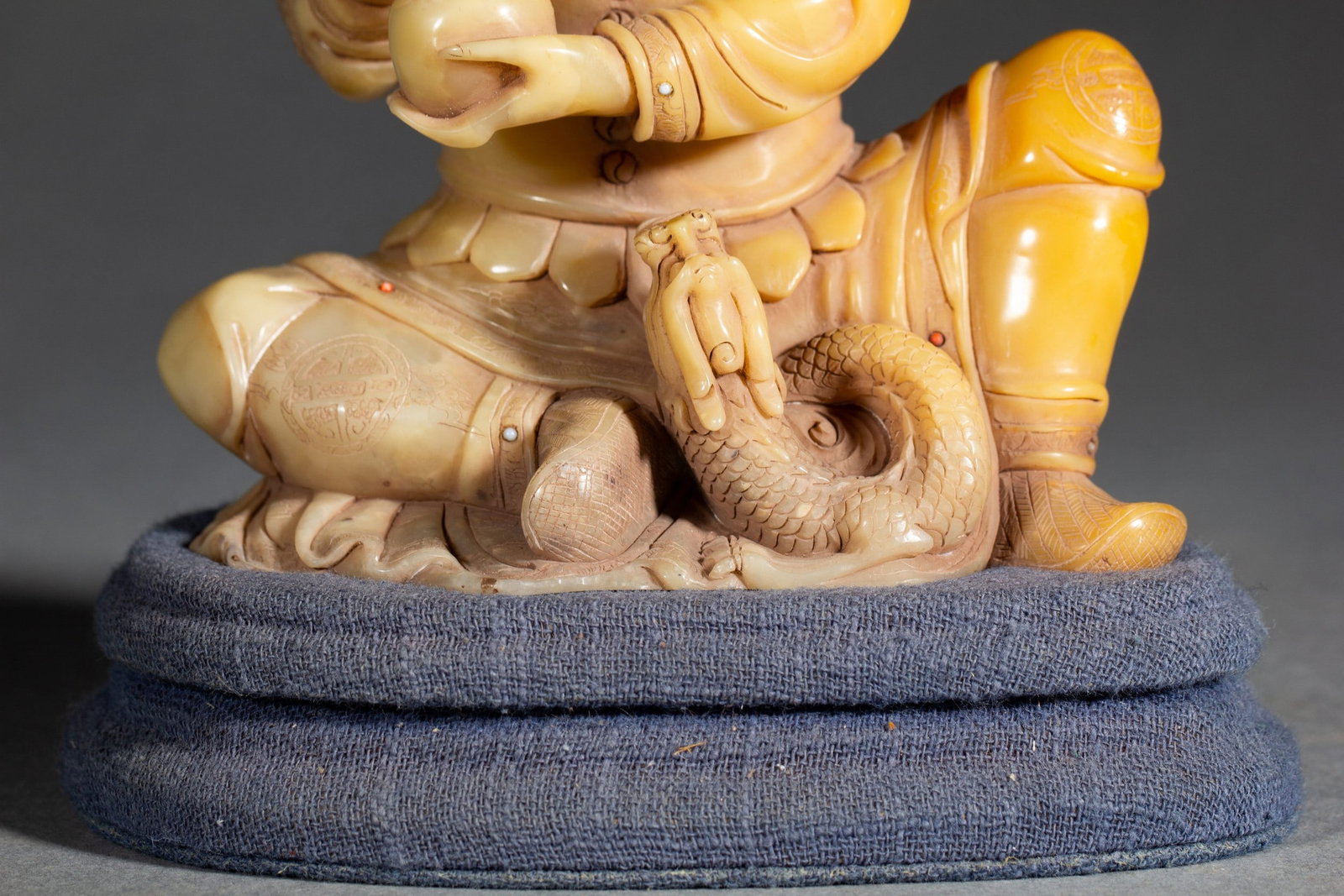 A SHOUSHAN FIGURE - 4