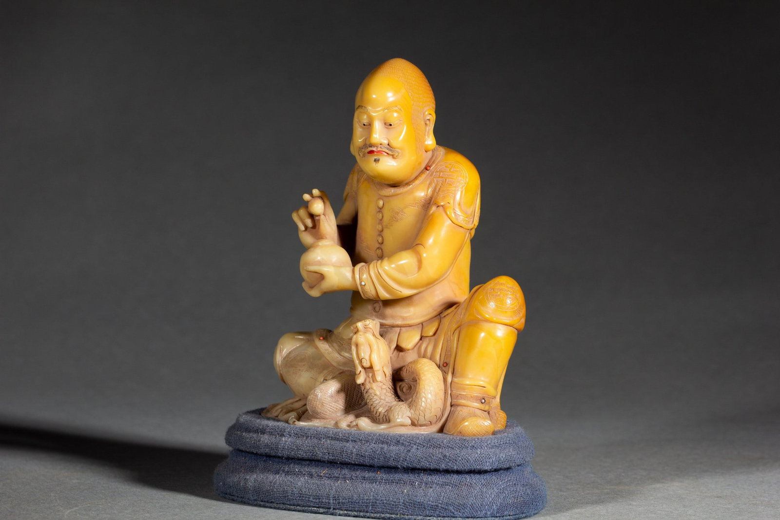 A SHOUSHAN FIGURE - 5