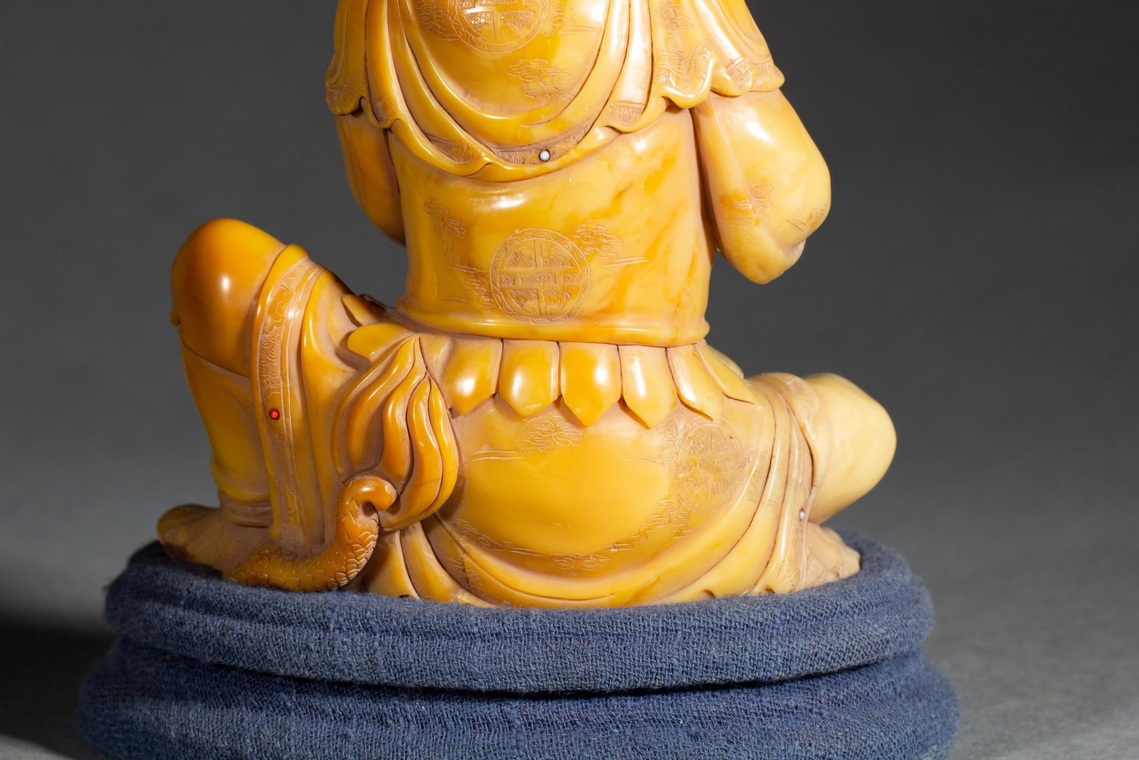 A SHOUSHAN FIGURE - 9
