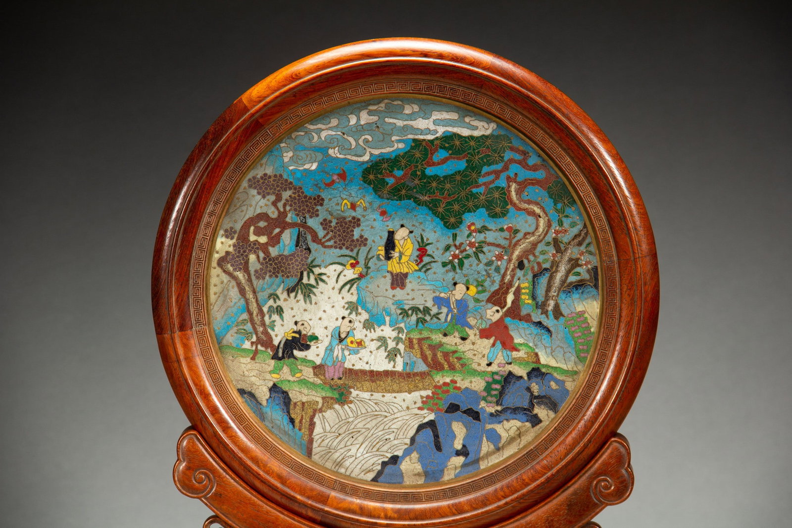 A HUANGHUALI SCREEN - 2