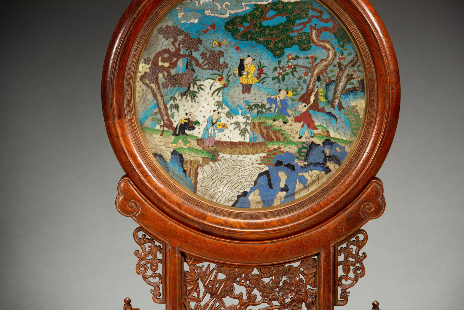 A HUANGHUALI SCREEN - 3