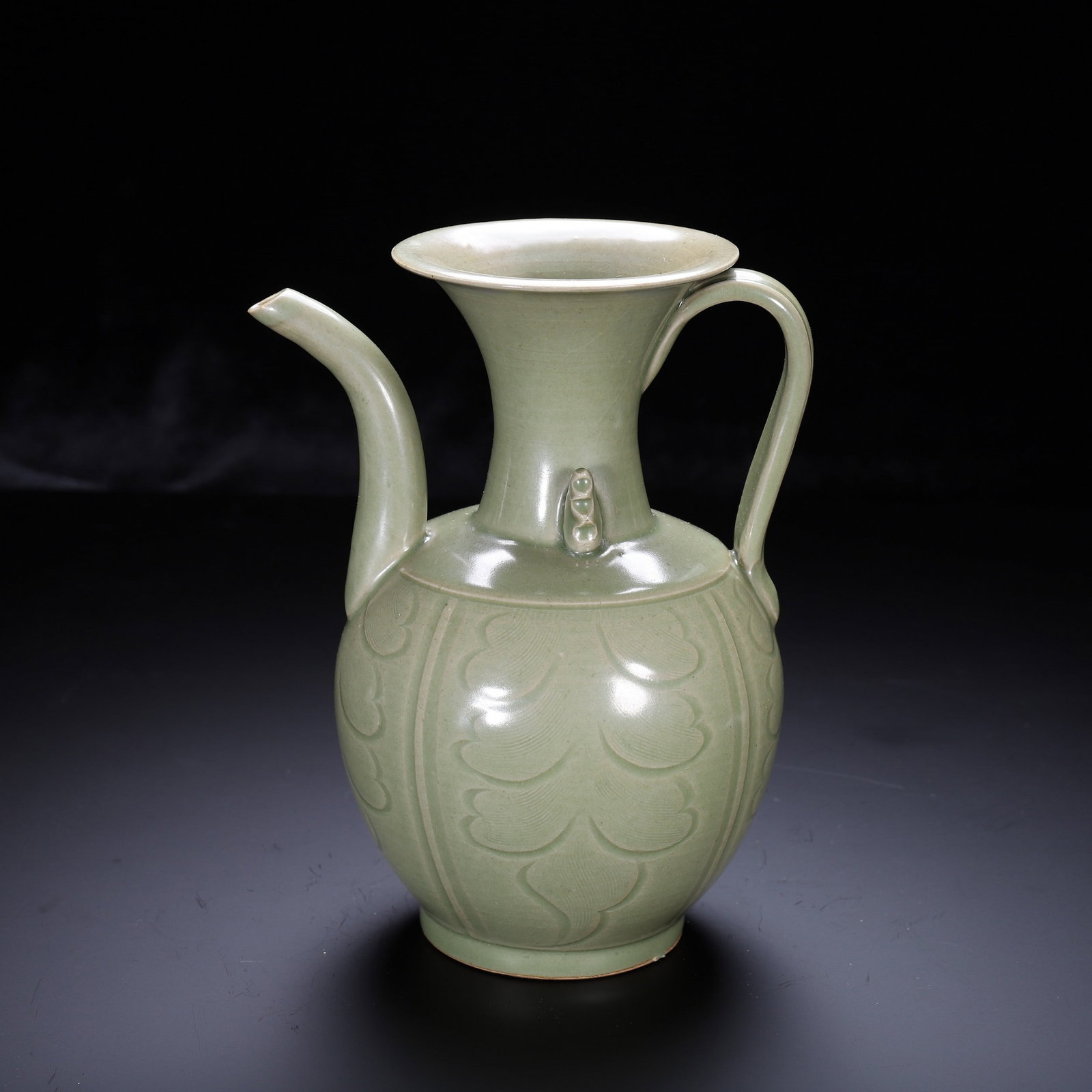 A YAOZHOU EWER - 2