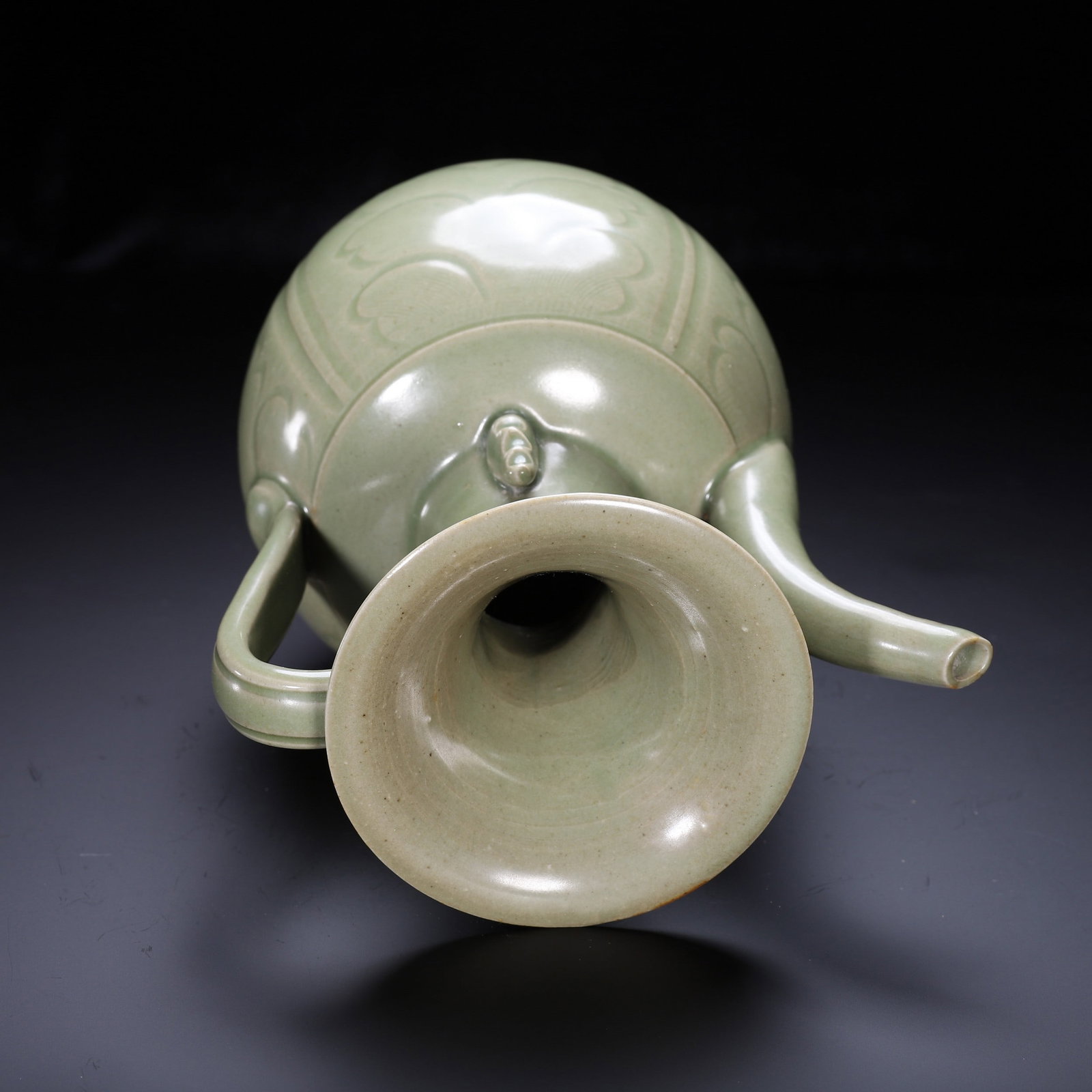 A YAOZHOU EWER - 8