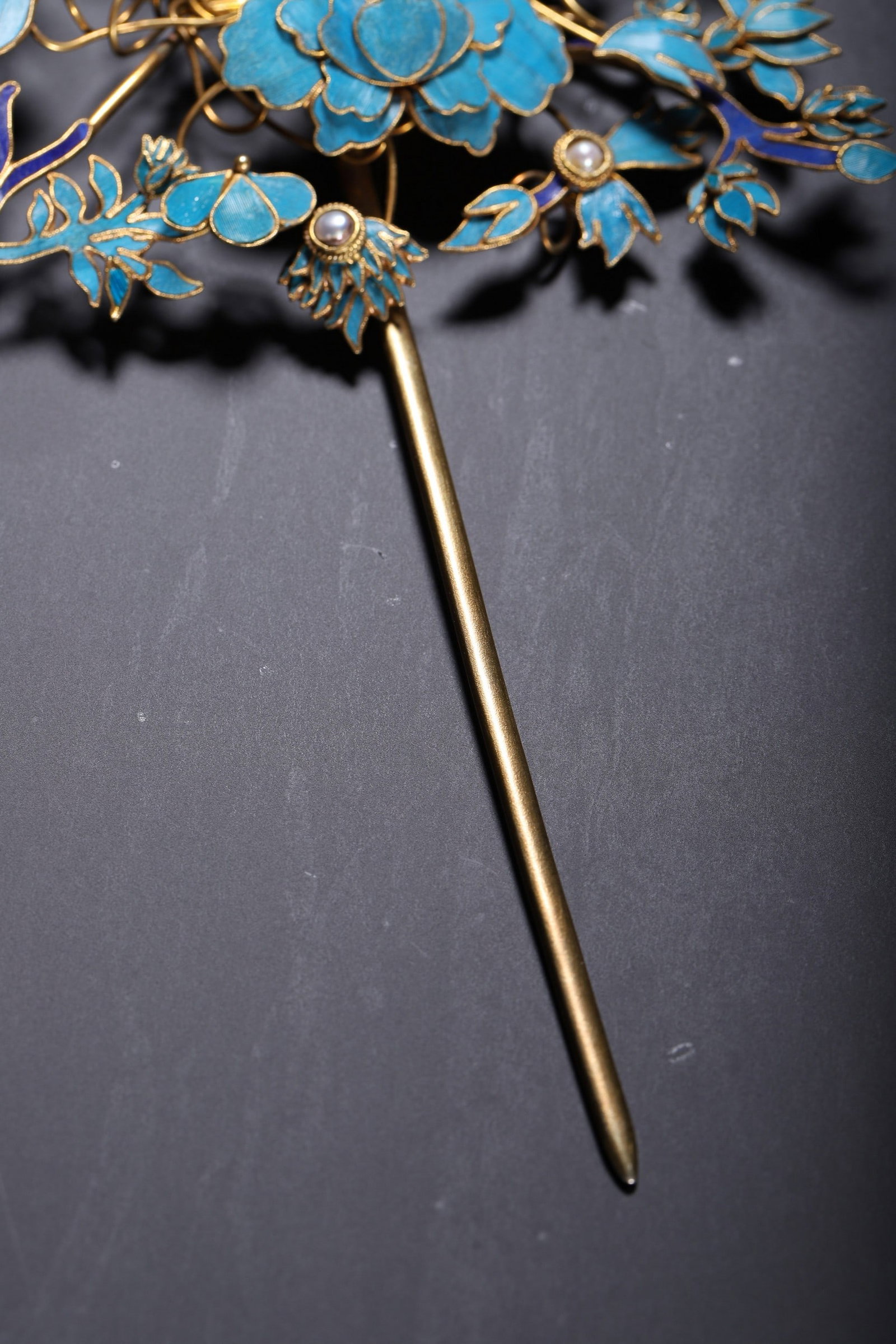 A HAIRPIN - 4