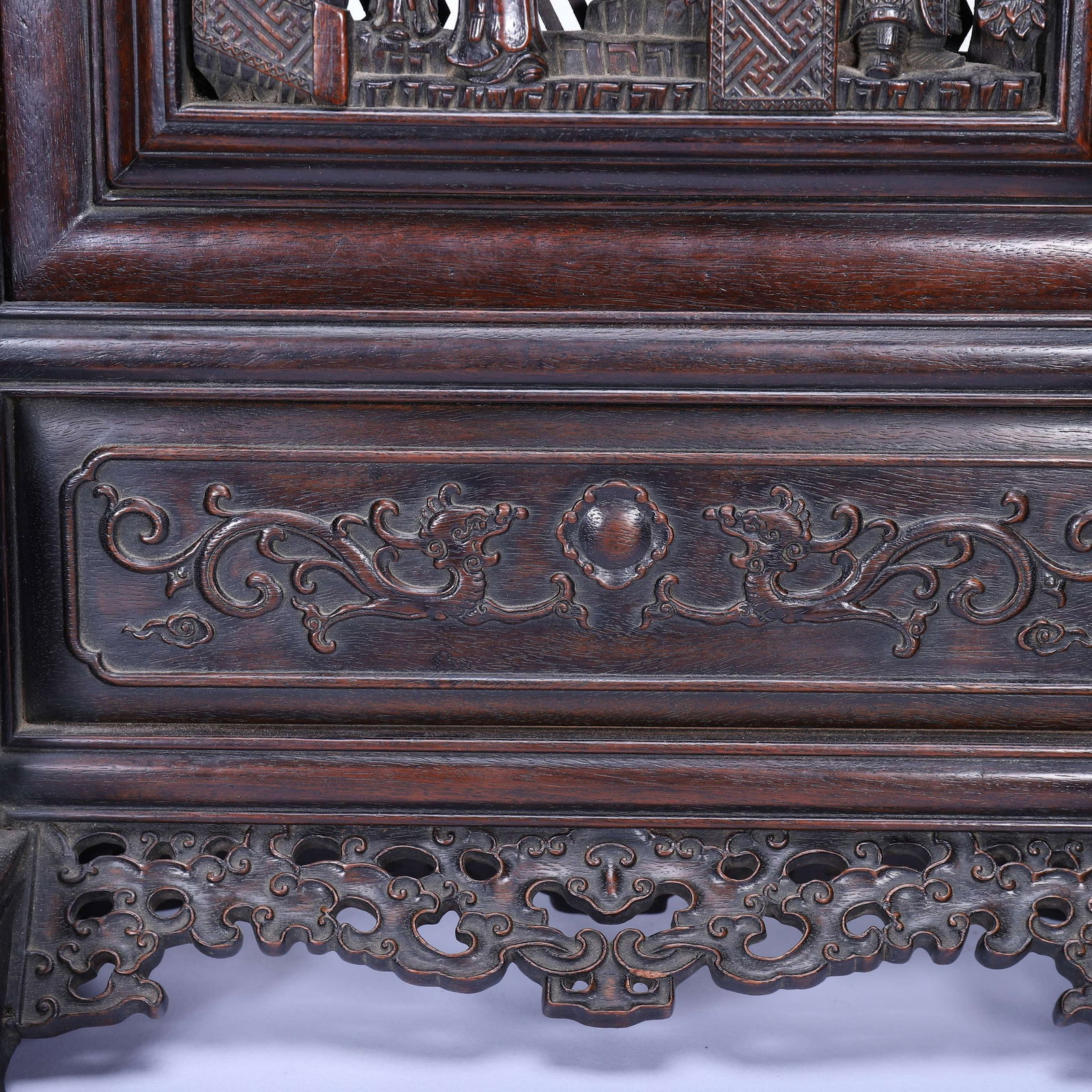 AGARWOOD SCREEN - 3