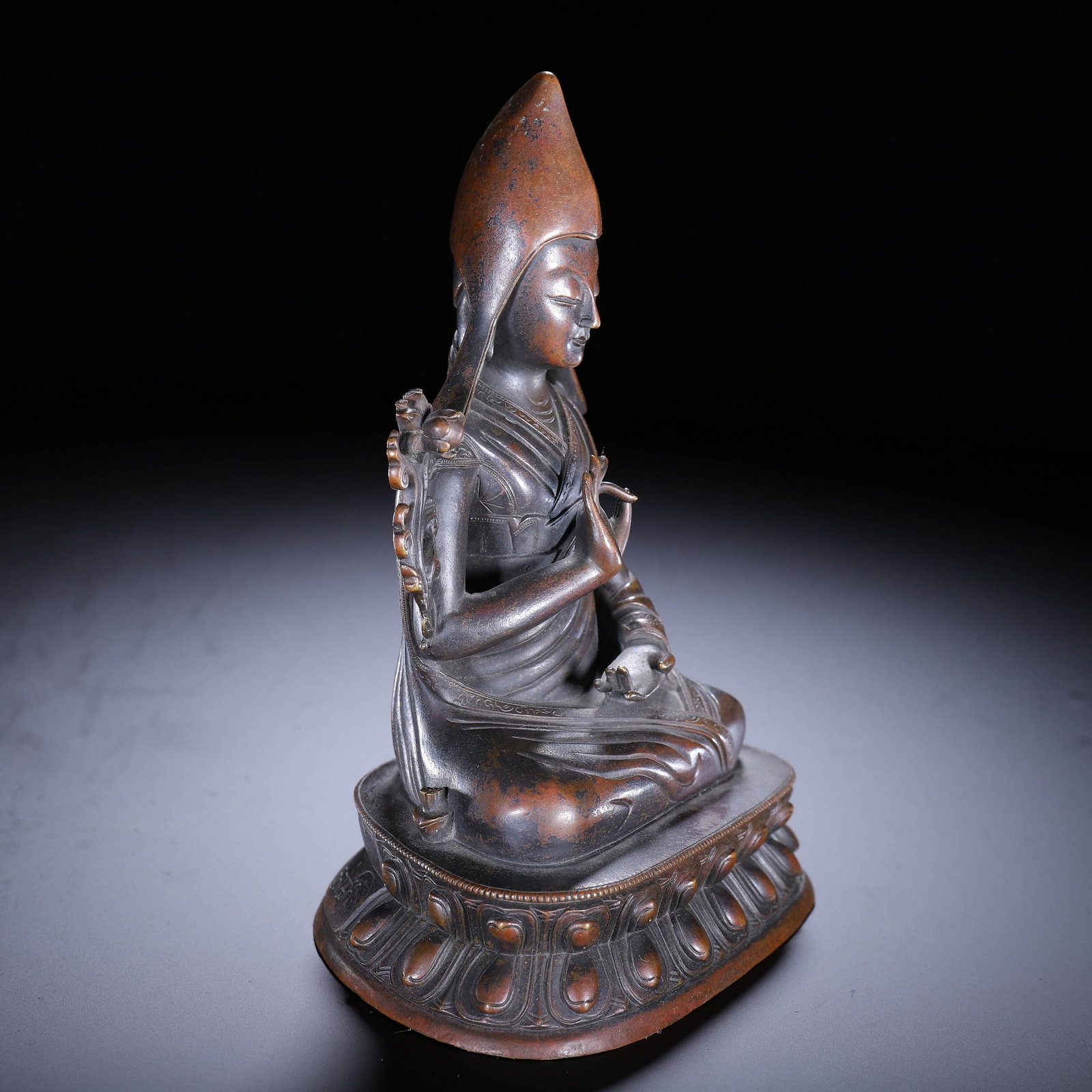 A COPPER BUDDHA STATUE - 6