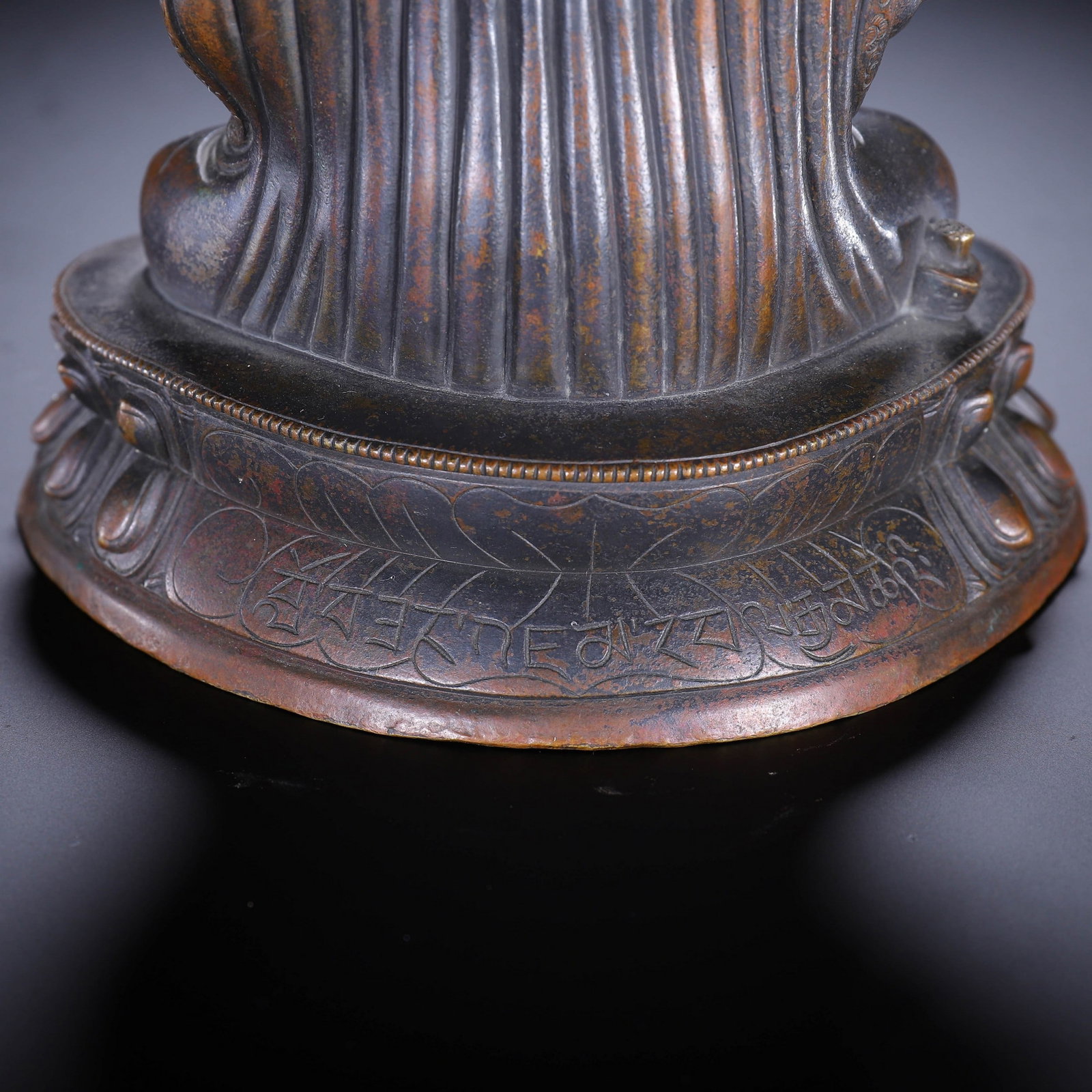 A COPPER BUDDHA STATUE - 8