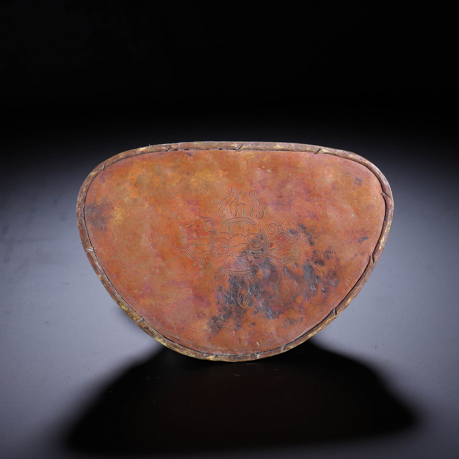 A COPPER BUDDHA STATUE - 9