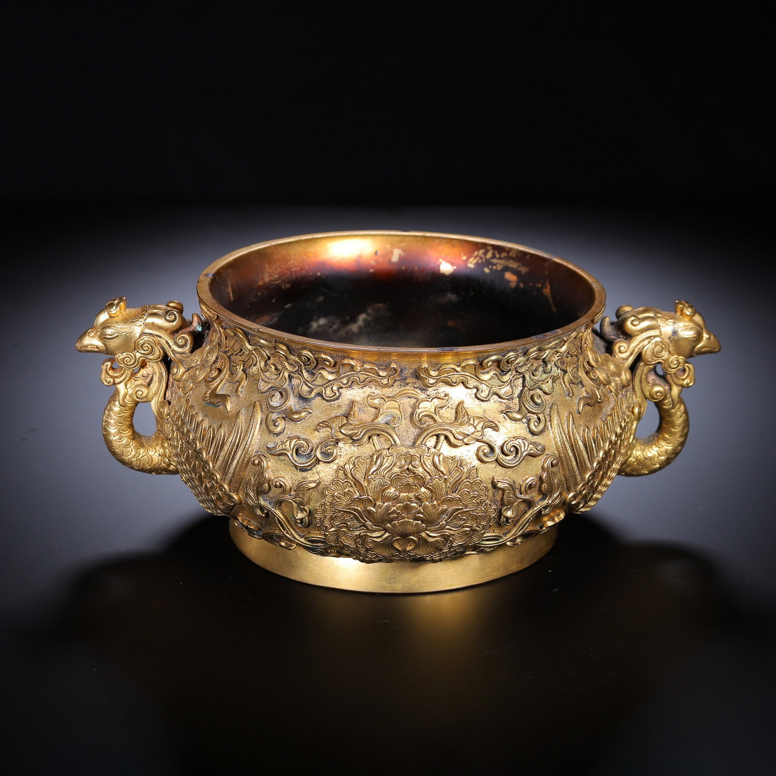 A COPPER GILDING INCENSE BURNER: 清 铜鎏金香炉 A copper gilding incense burner Lg.23cm