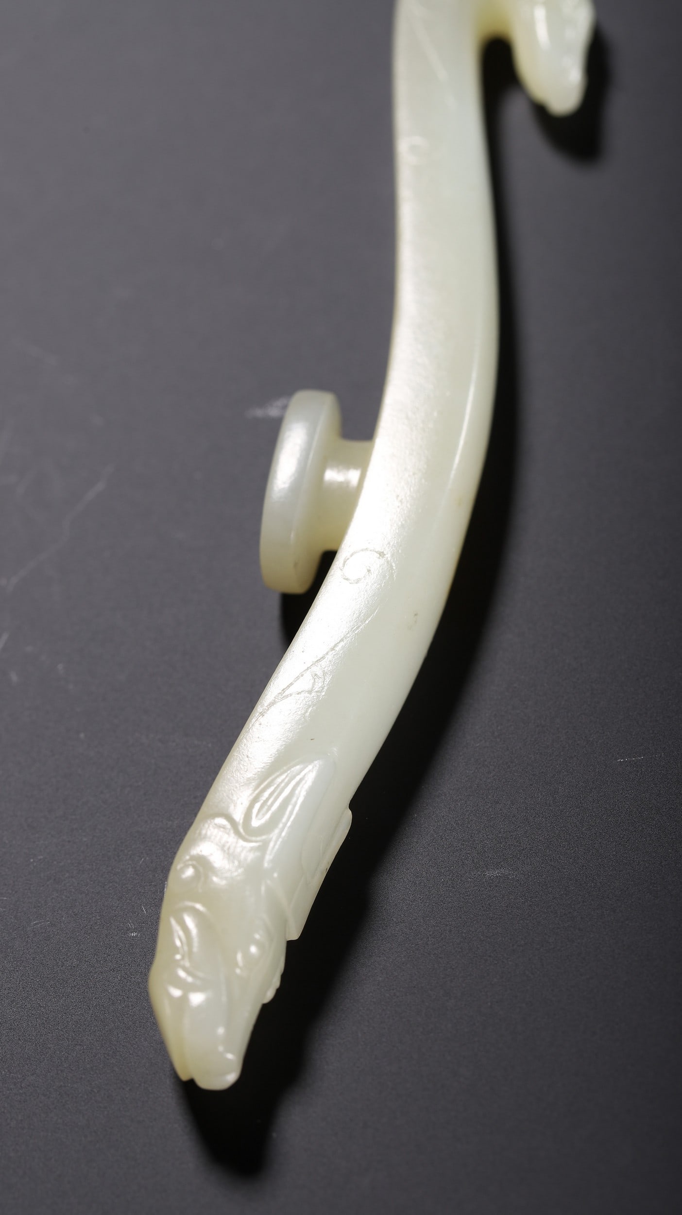 A JADE BELT HOOK - 7