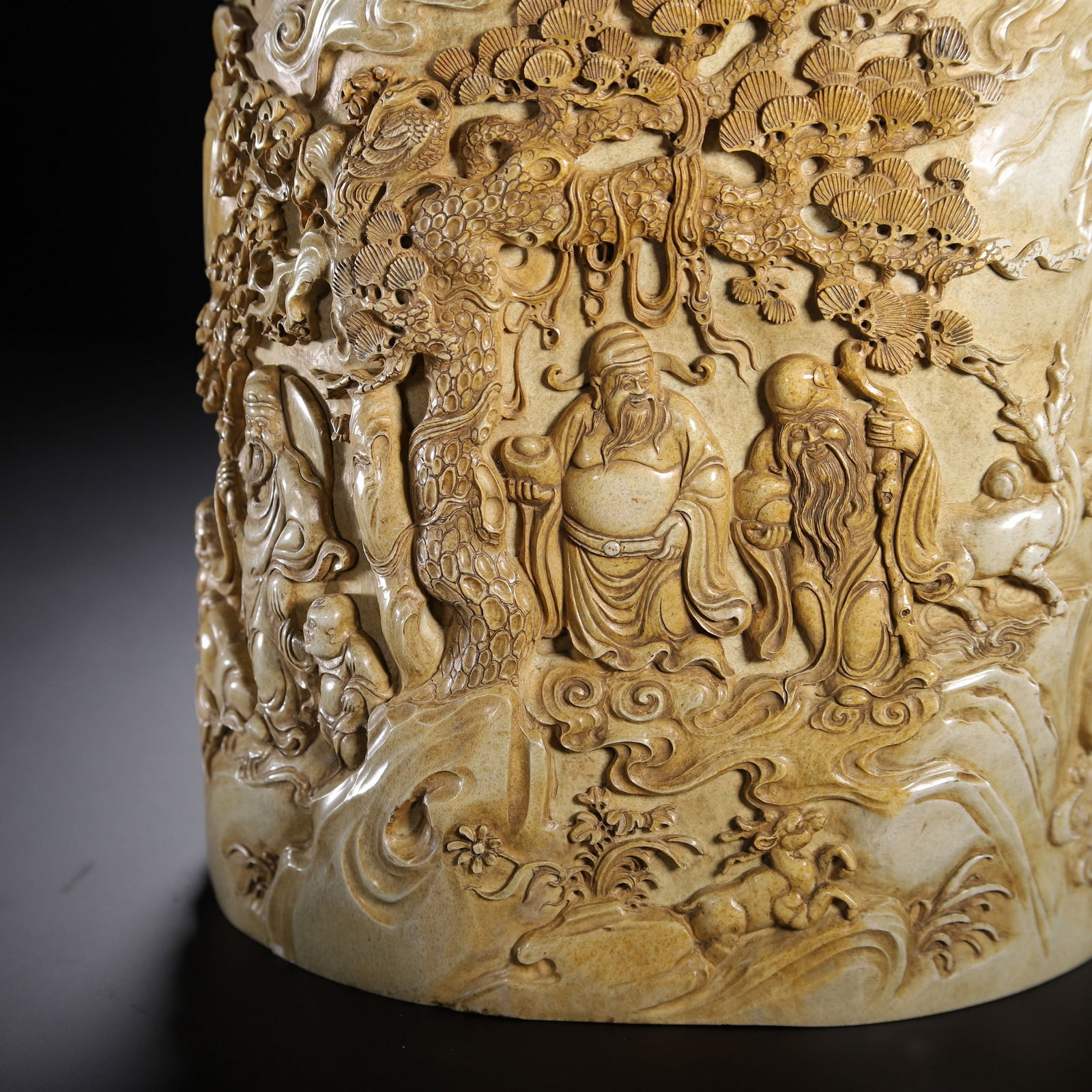 A SHOUSHAN BRUSH POT - 2