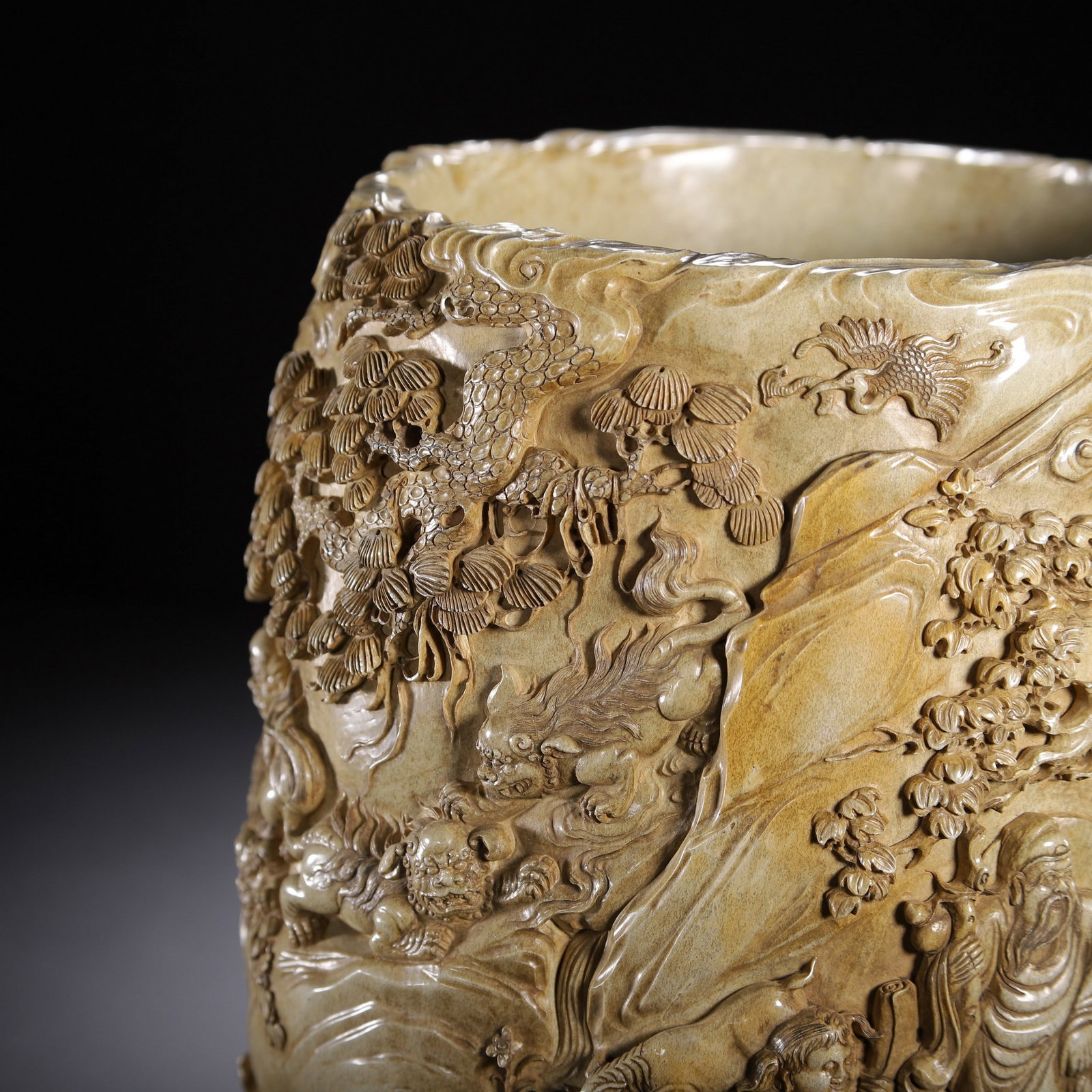 A SHOUSHAN BRUSH POT - 6