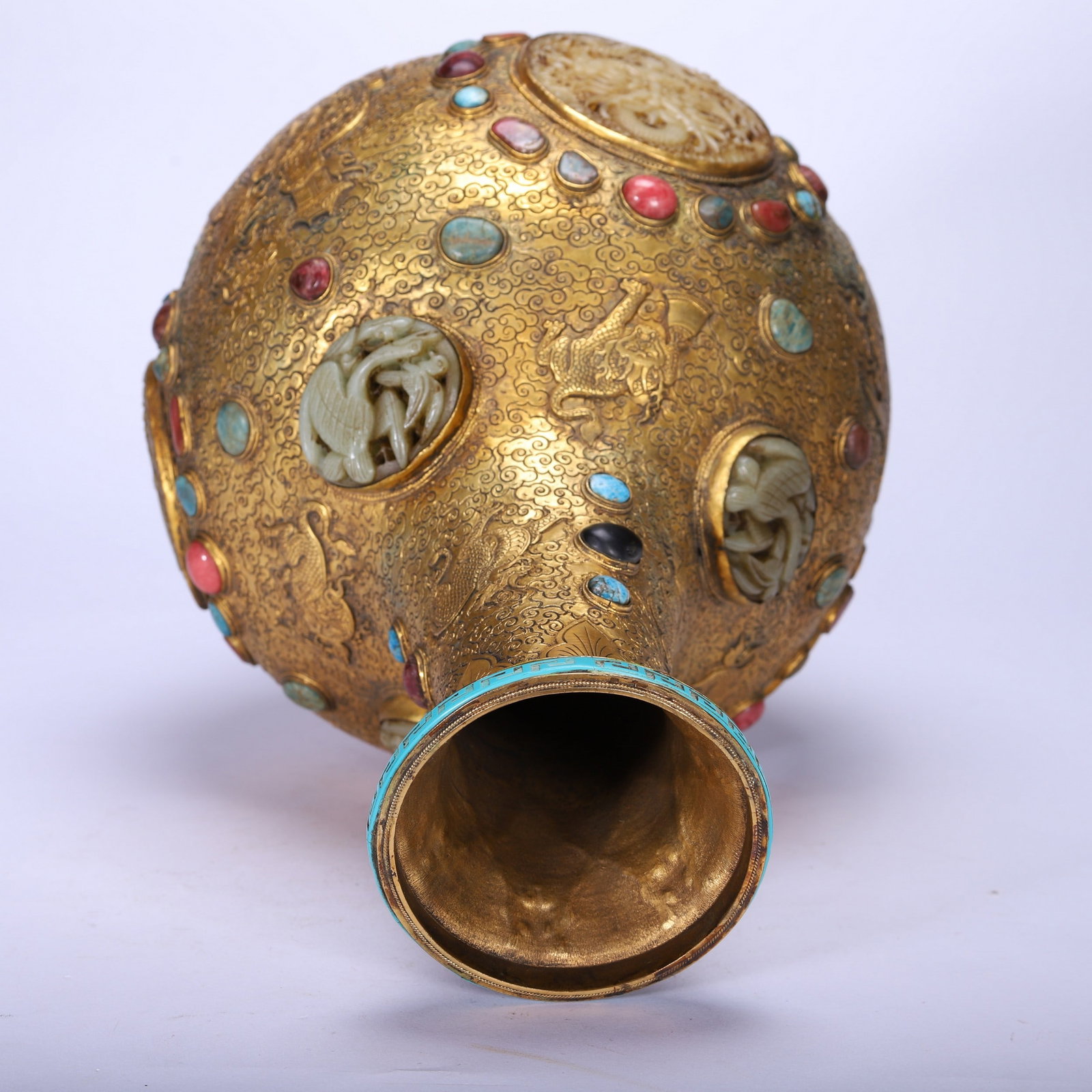 A COPPER GILDING VASE - 8