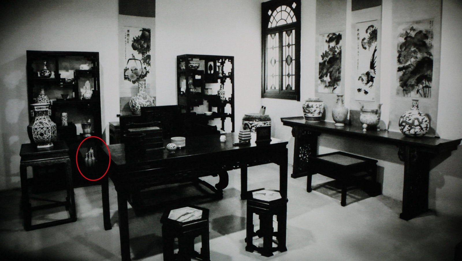 A GE VASE - 10