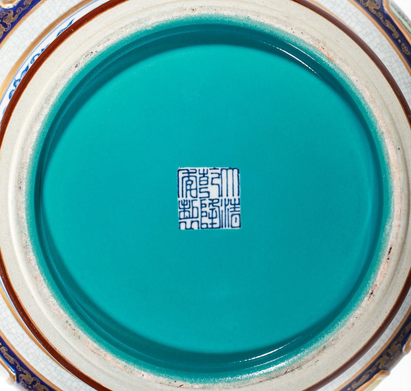 A LARGE BEAUTIFUL VASE - 12