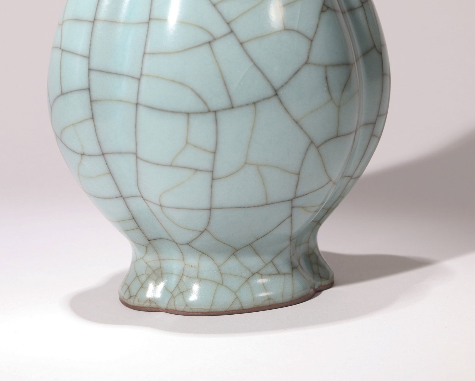 A GUAN VASE - 3