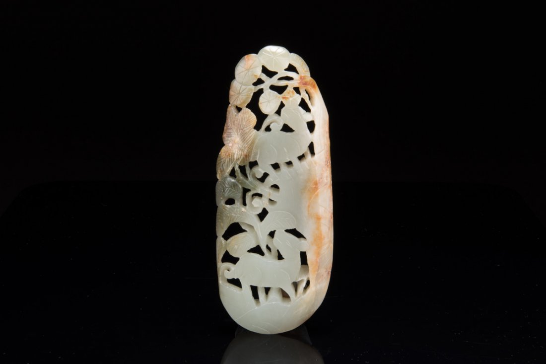 CARVED JADE ORNAMENT (1 of 9)