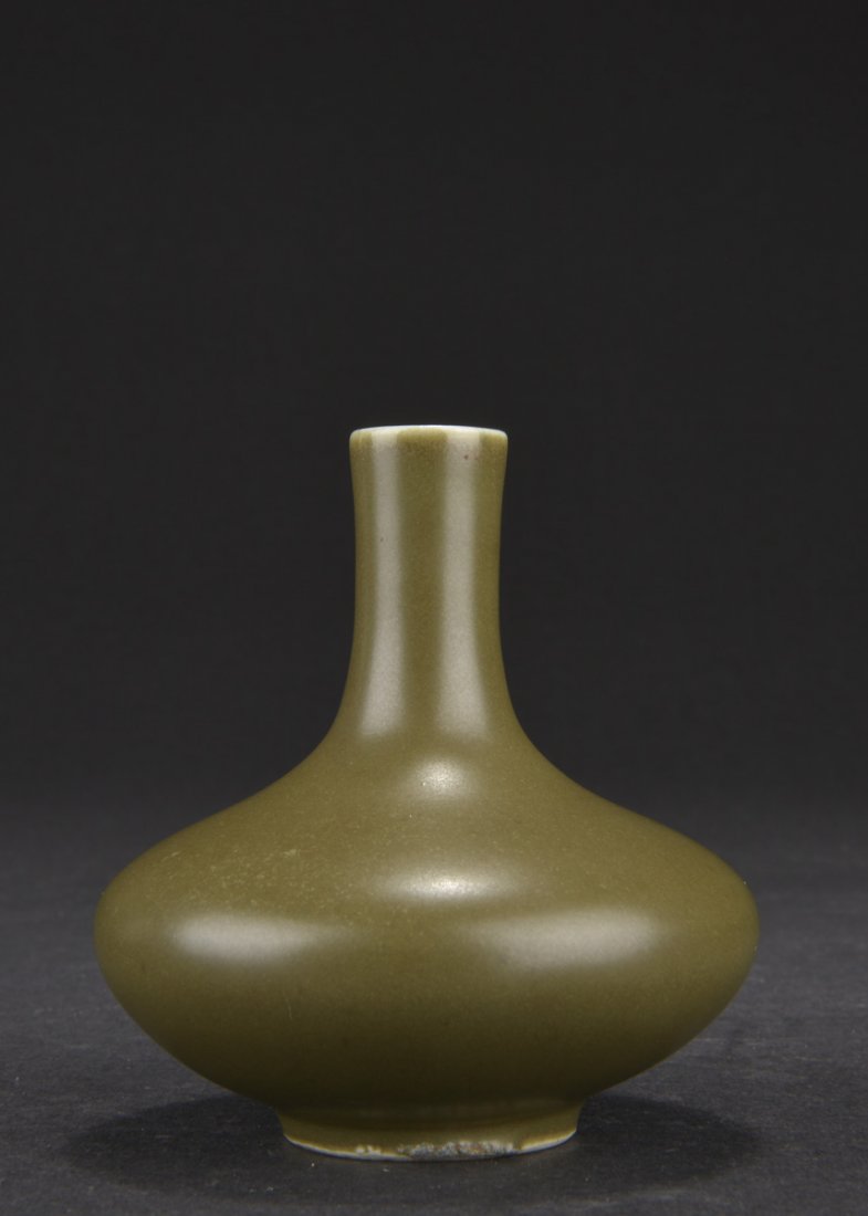 TEA DUST GLAZED VASE (1 of 5)