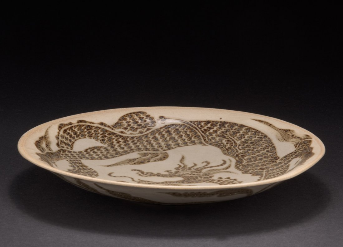 DING WARE 'DRAGON' PLATE (1 of 7)